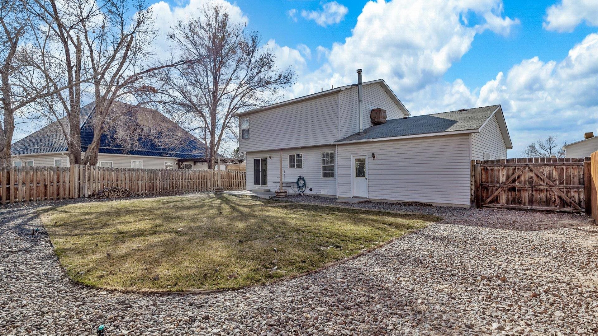 2112 Sara E Lane Property Photo 26