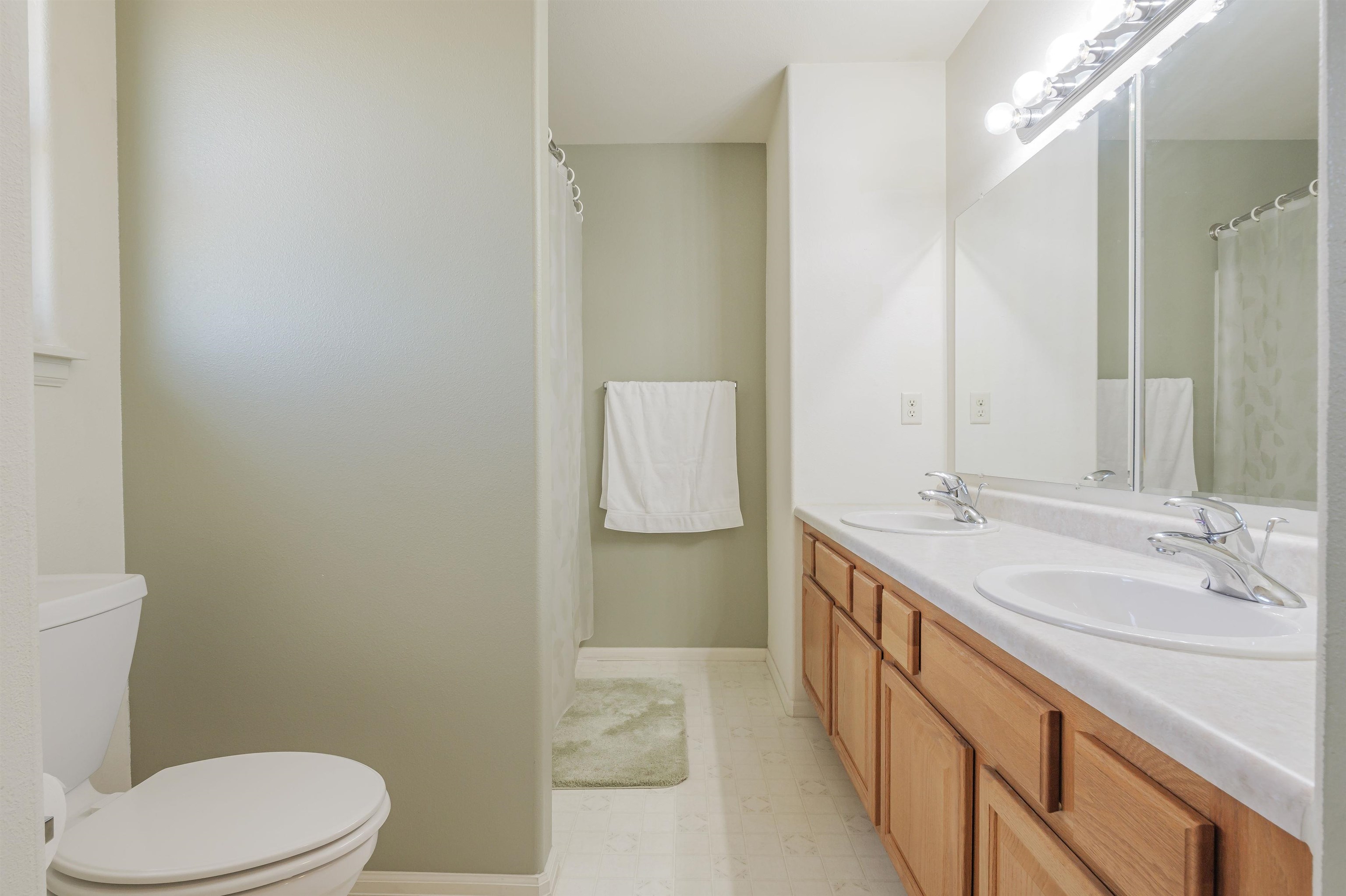 386 1/2 Skyler Street Property Photo 30
