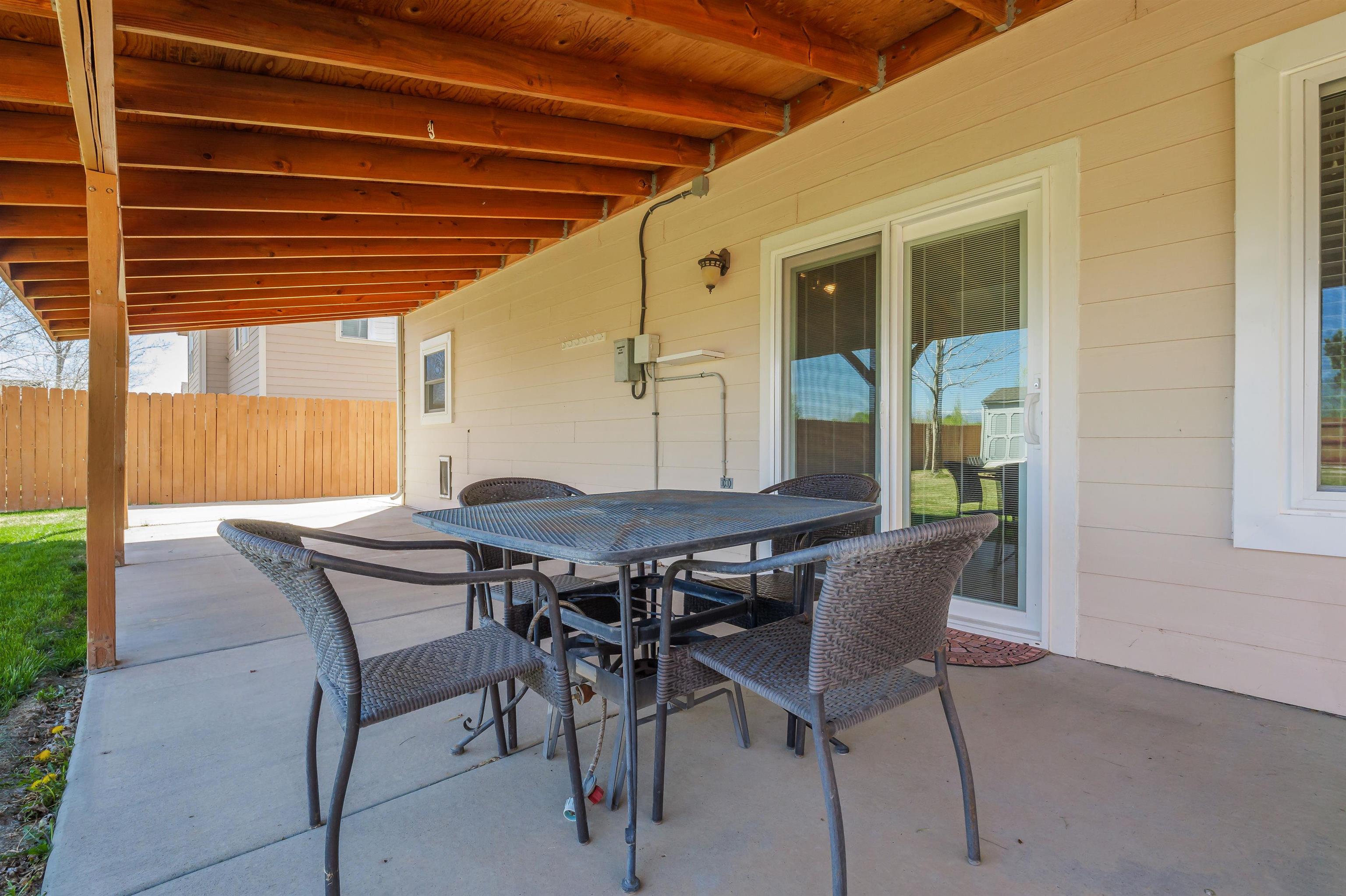 386 1/2 Skyler Street Property Photo 33