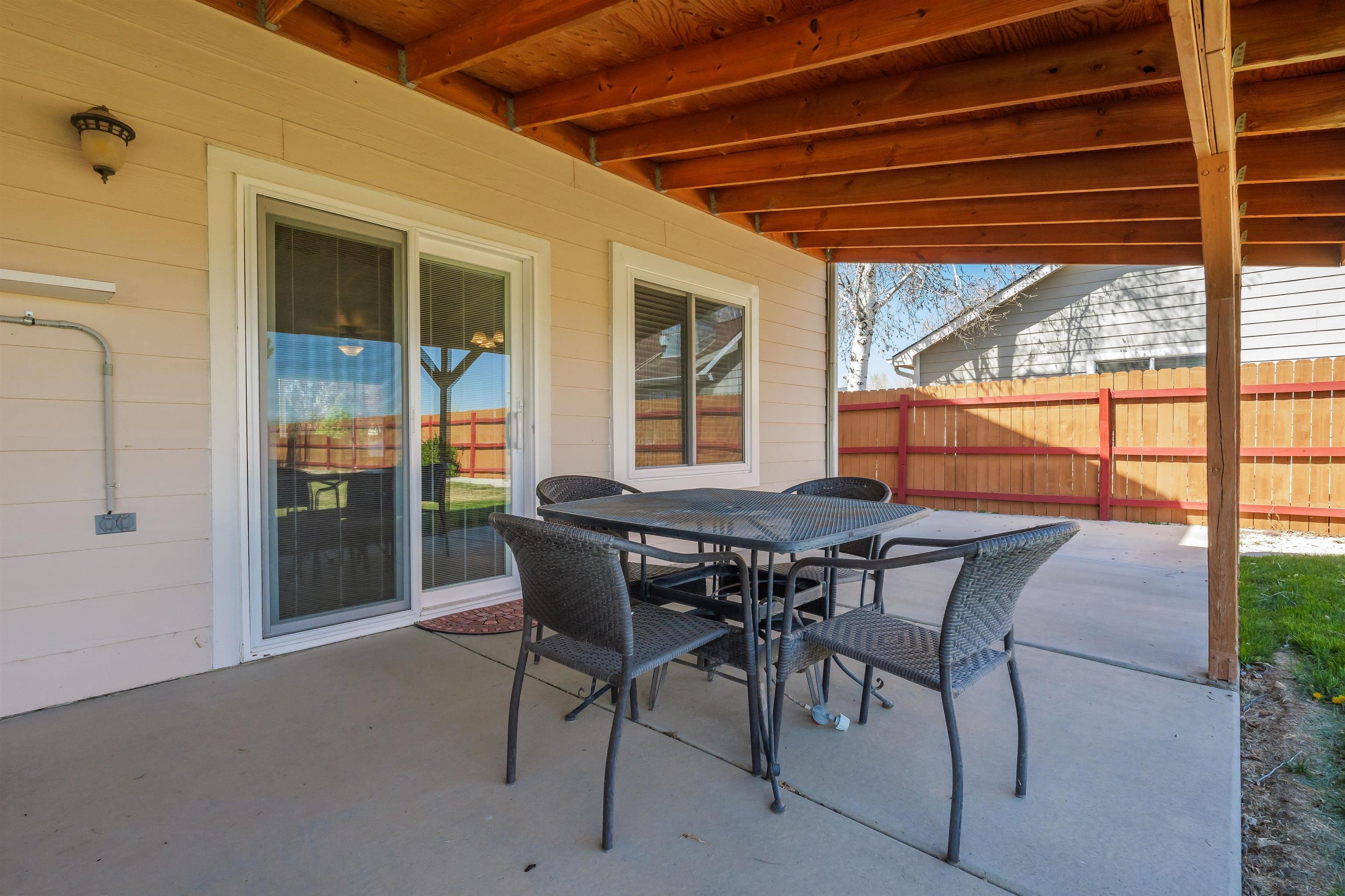 386 1/2 Skyler Street Property Photo 34