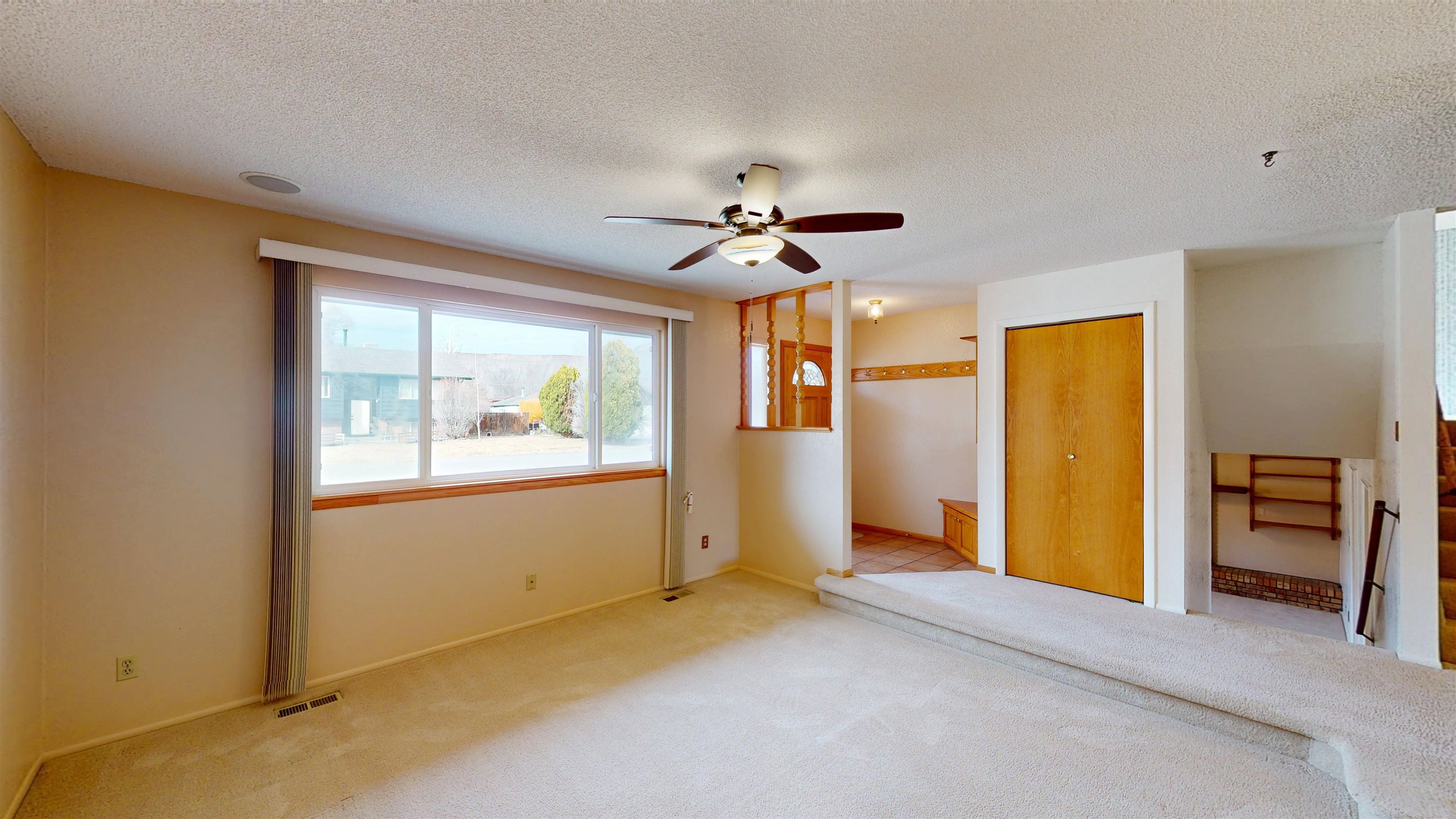 3305 Laurel Lane Property Photo 3