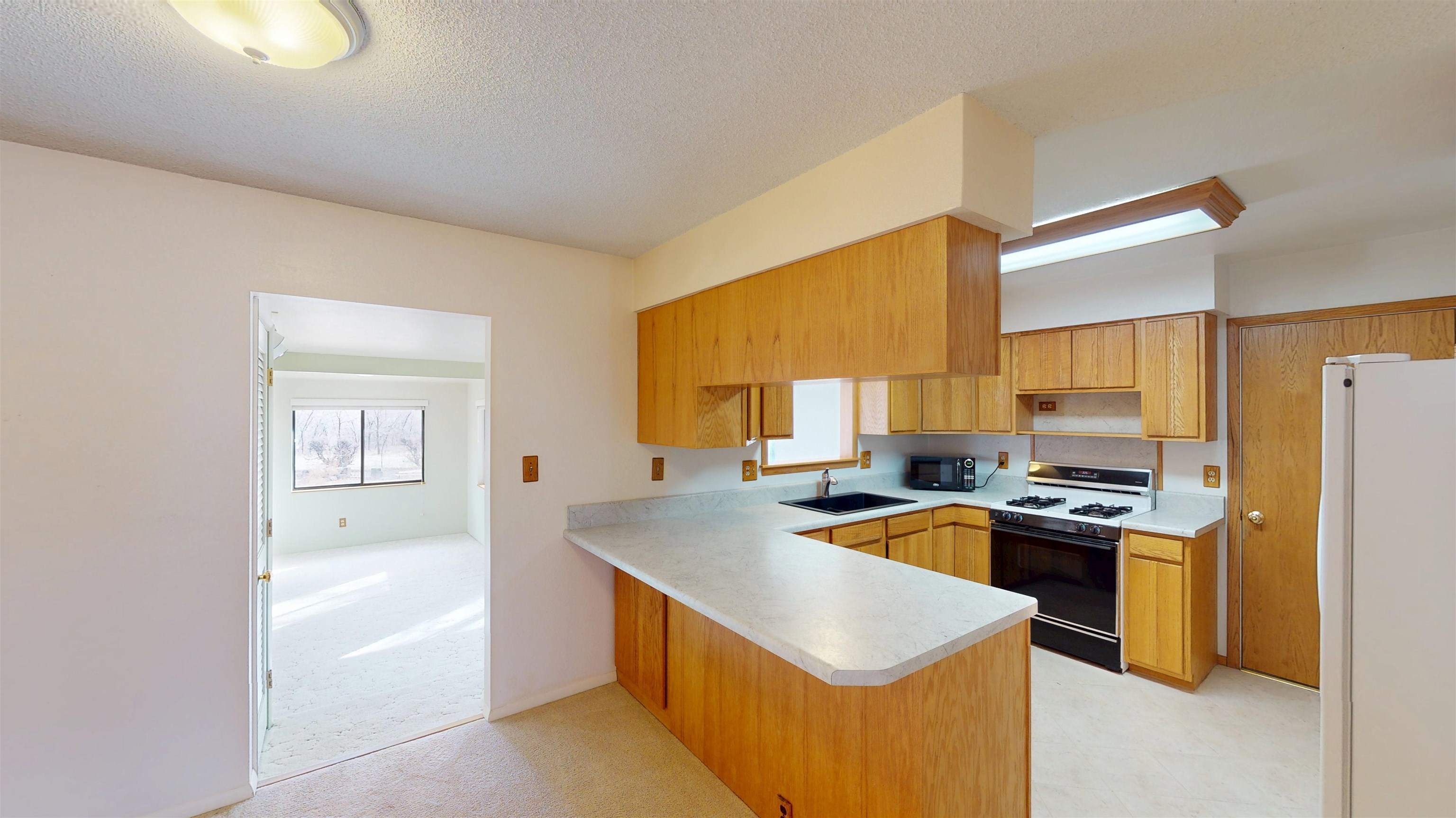 3305 Laurel Lane Property Photo 6
