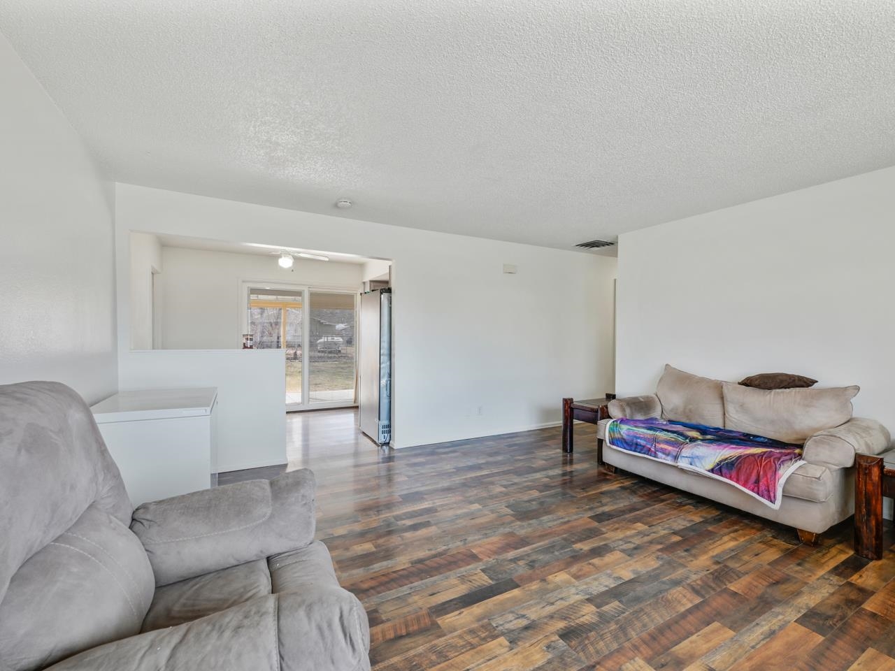 932 E Carolina Avenue Property Photo 3