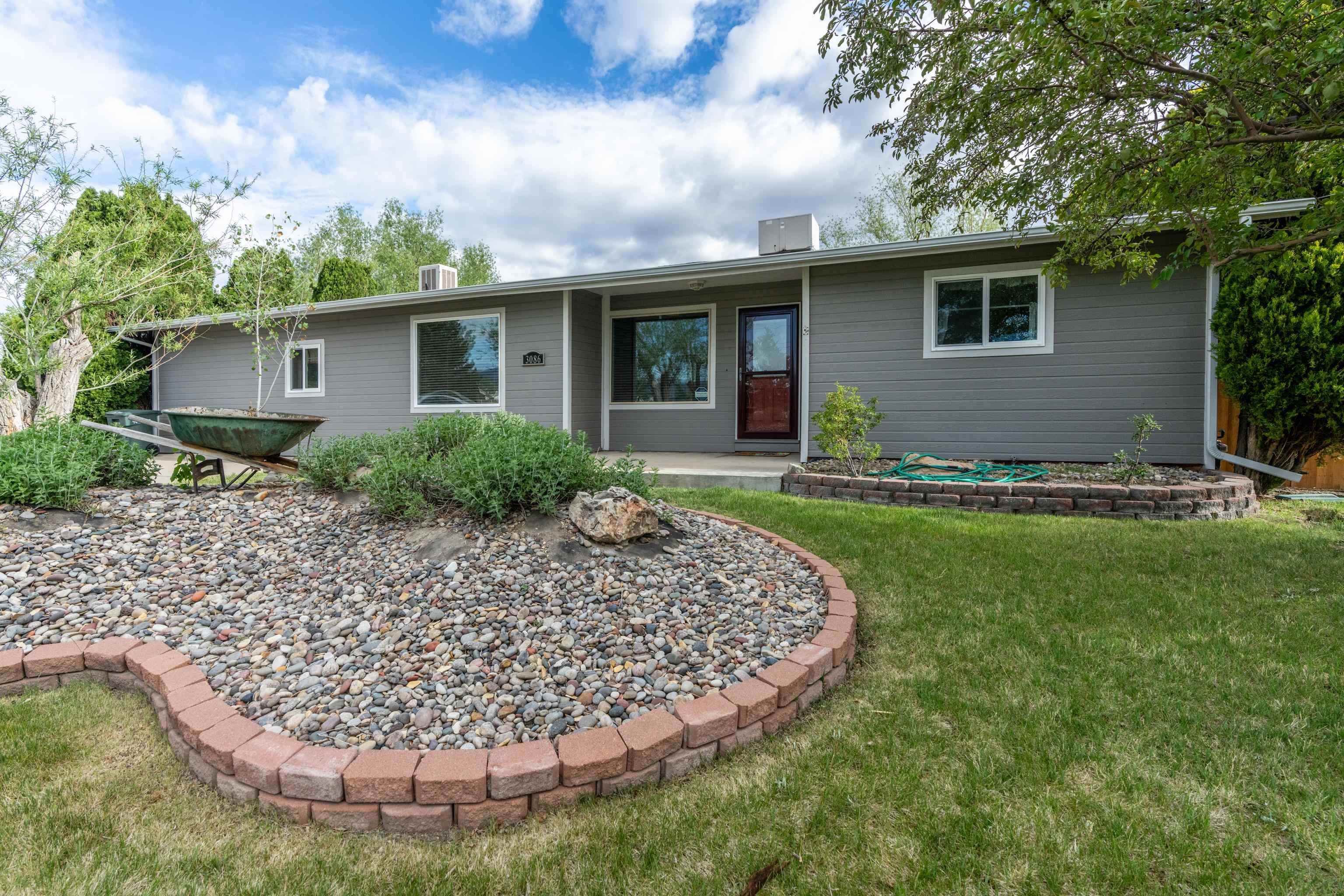 3086 D 1/2 Road Property Photo 1