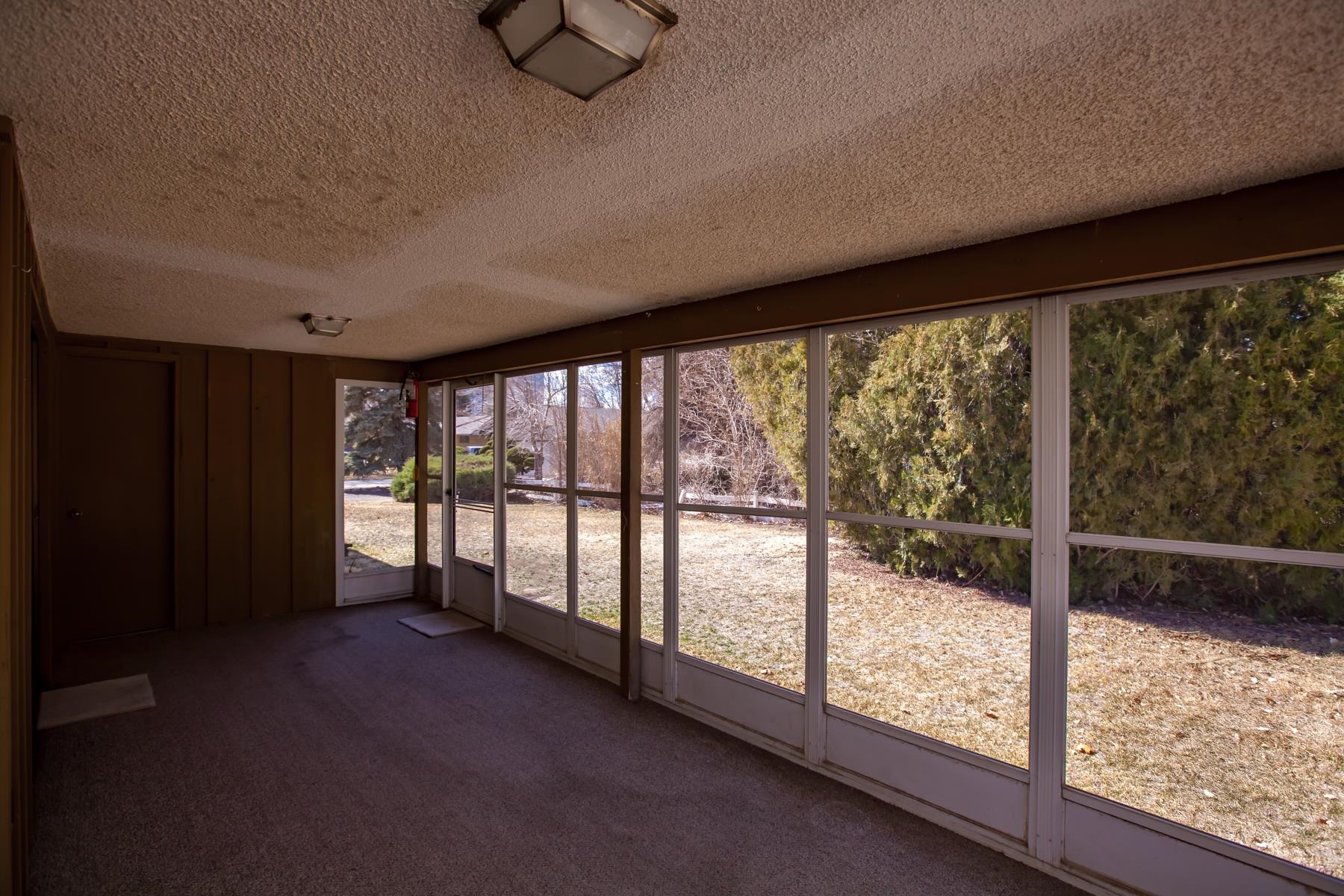 2717 N 8th Court Property Photo 28