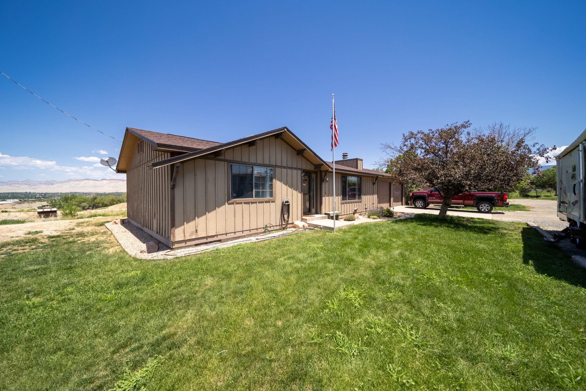 3214 C Road Property Photo