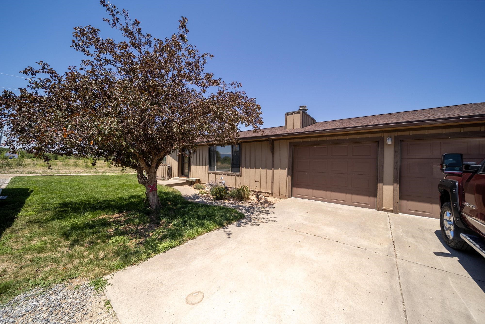 3214 C Road Property Photo 2