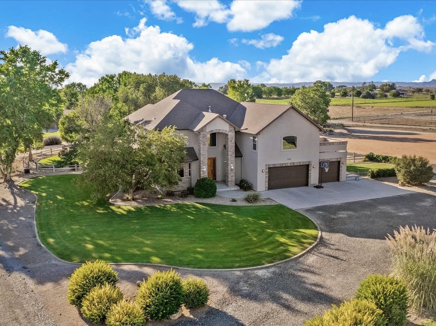 1197 22 1/2 Road Property Photo 1