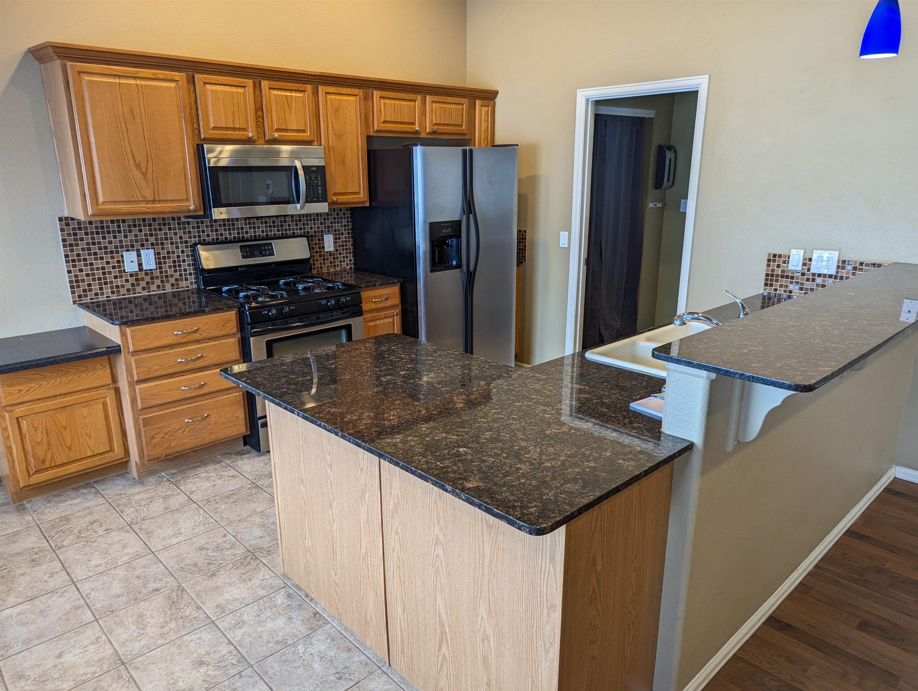 3010 Oakwood Drive Property Photo 3
