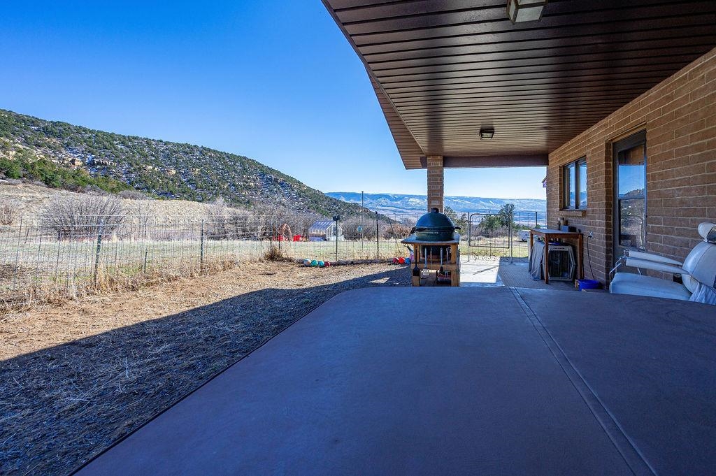 18726 Kimball Creek Road Property Photo 4