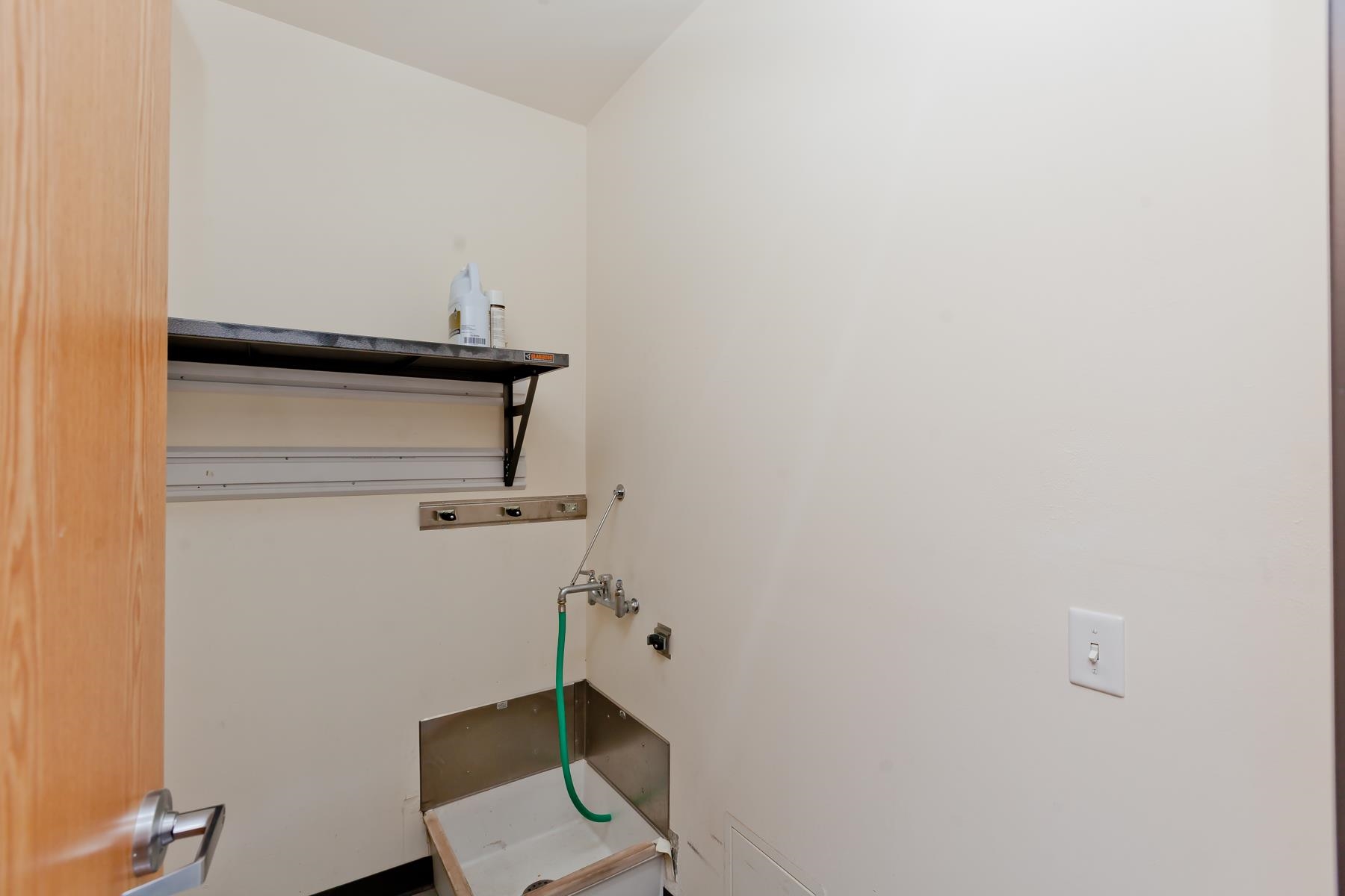 365 32 Road Property Photo 6