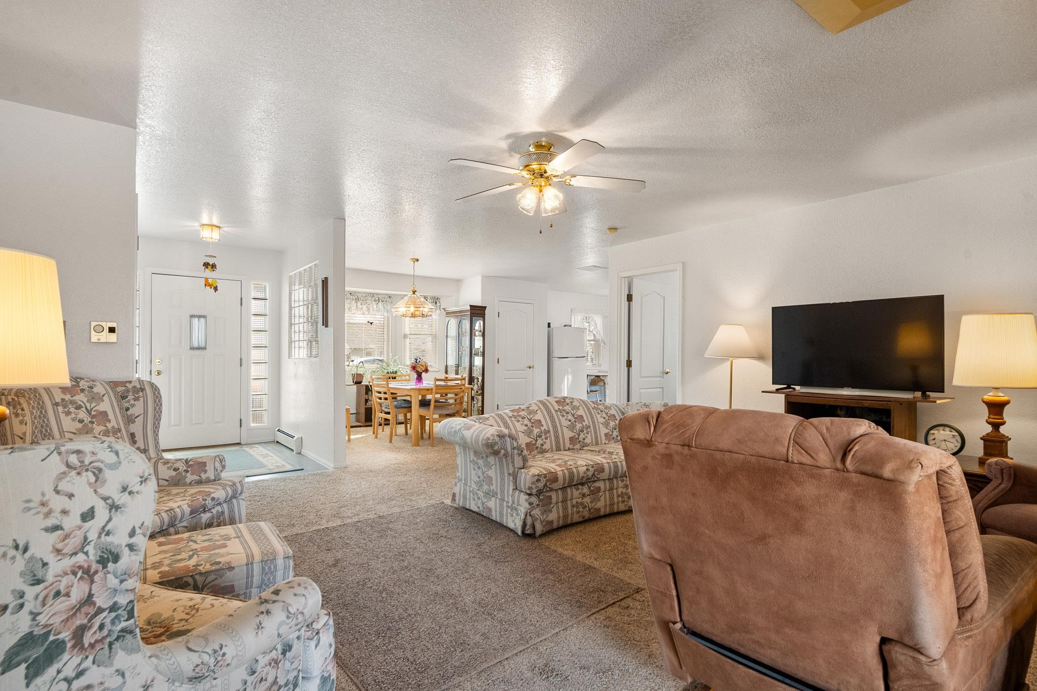 3052 Camelot Place Property Photo 6