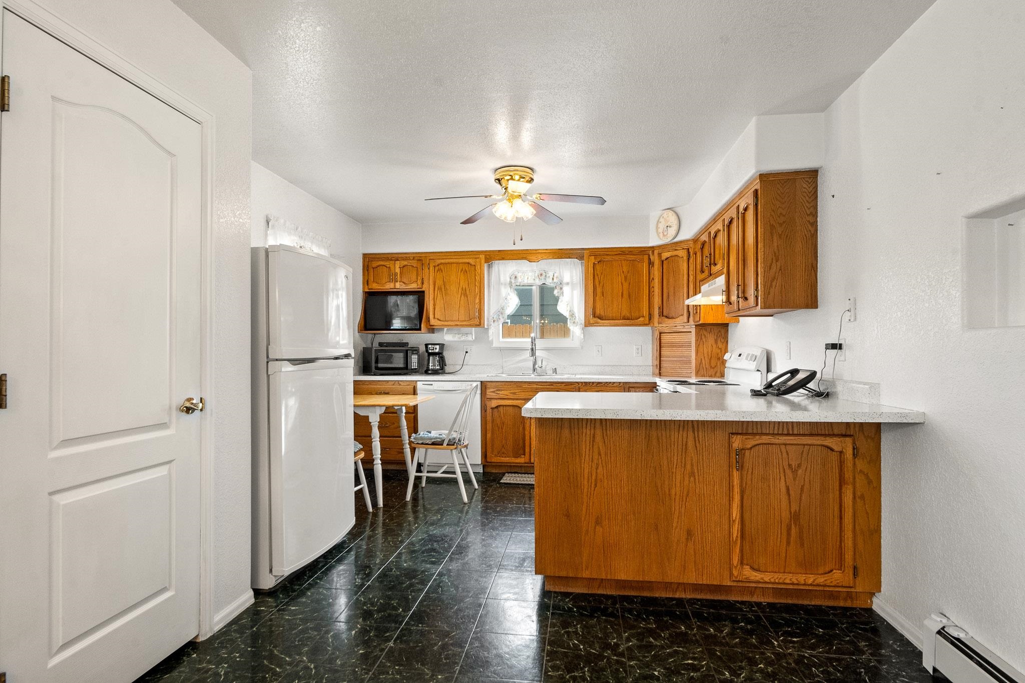 3052 Camelot Place Property Photo 9