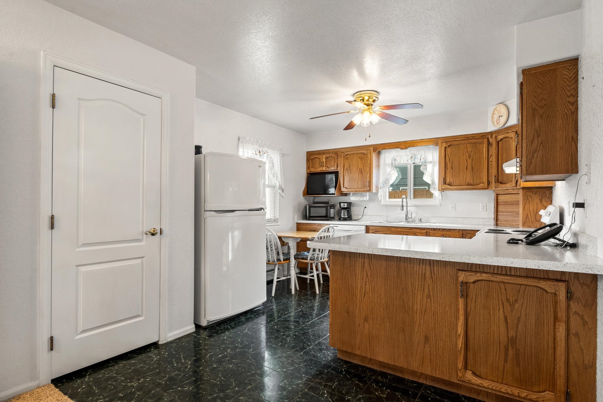3052 Camelot Place Property Photo 10