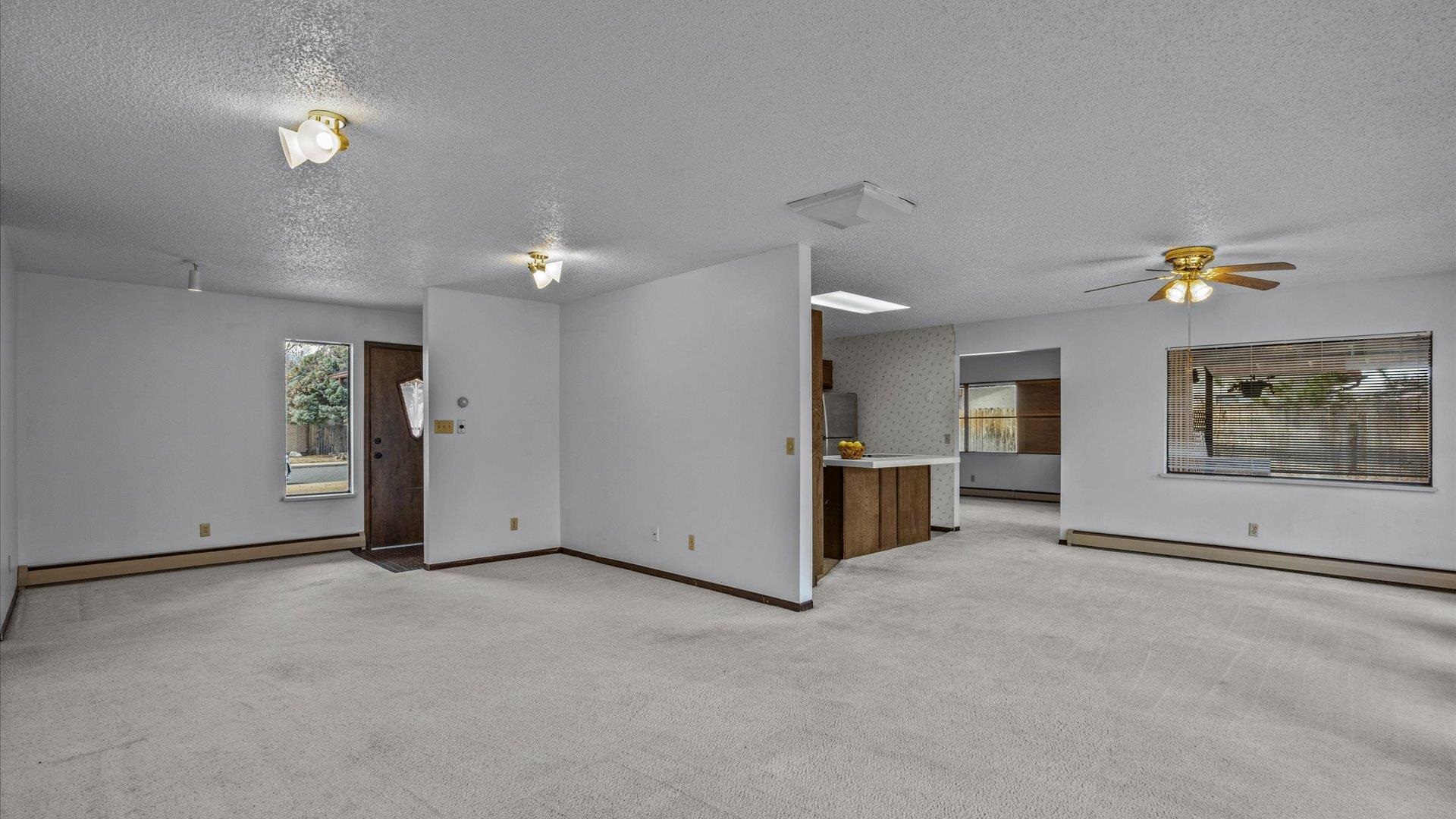 4010 Applewood Street Property Photo 6