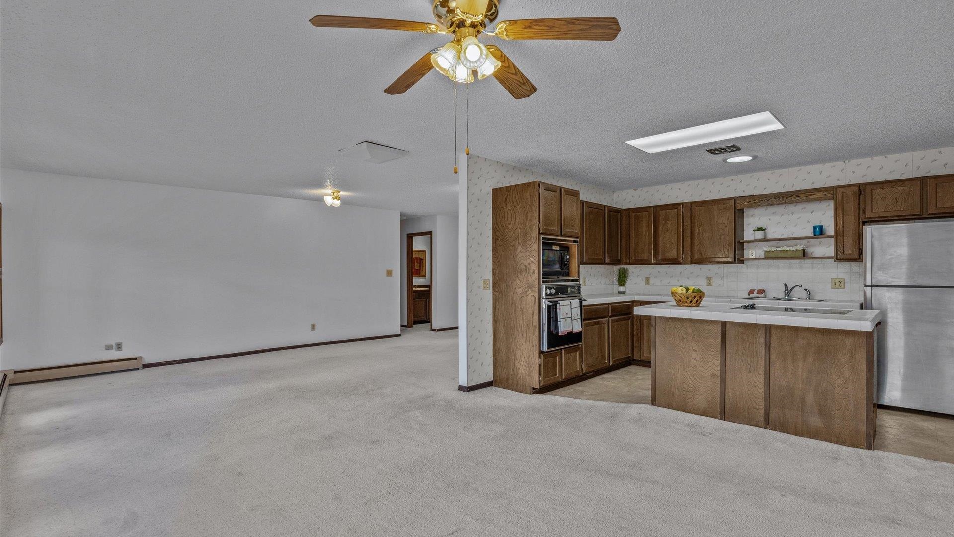 4010 Applewood Street Property Photo 7