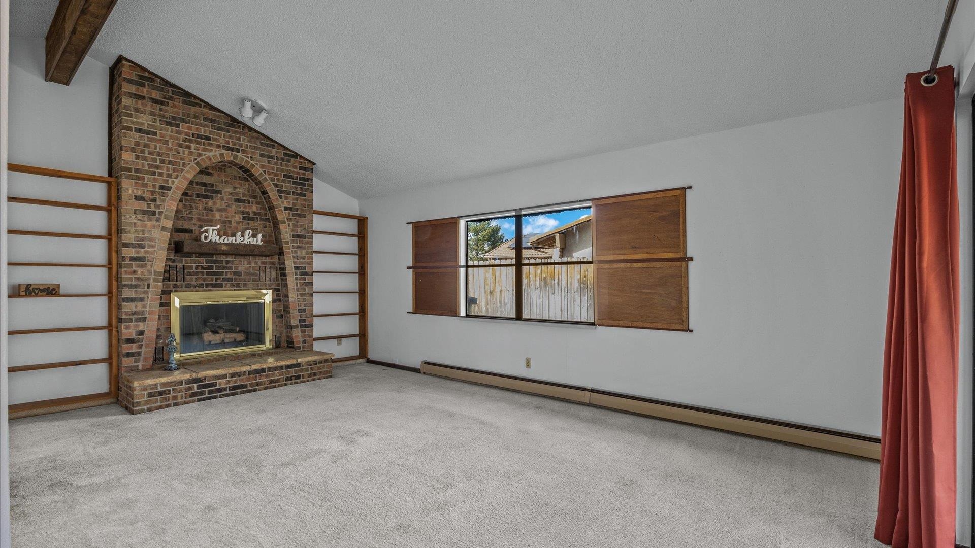 4010 Applewood Street Property Photo 10