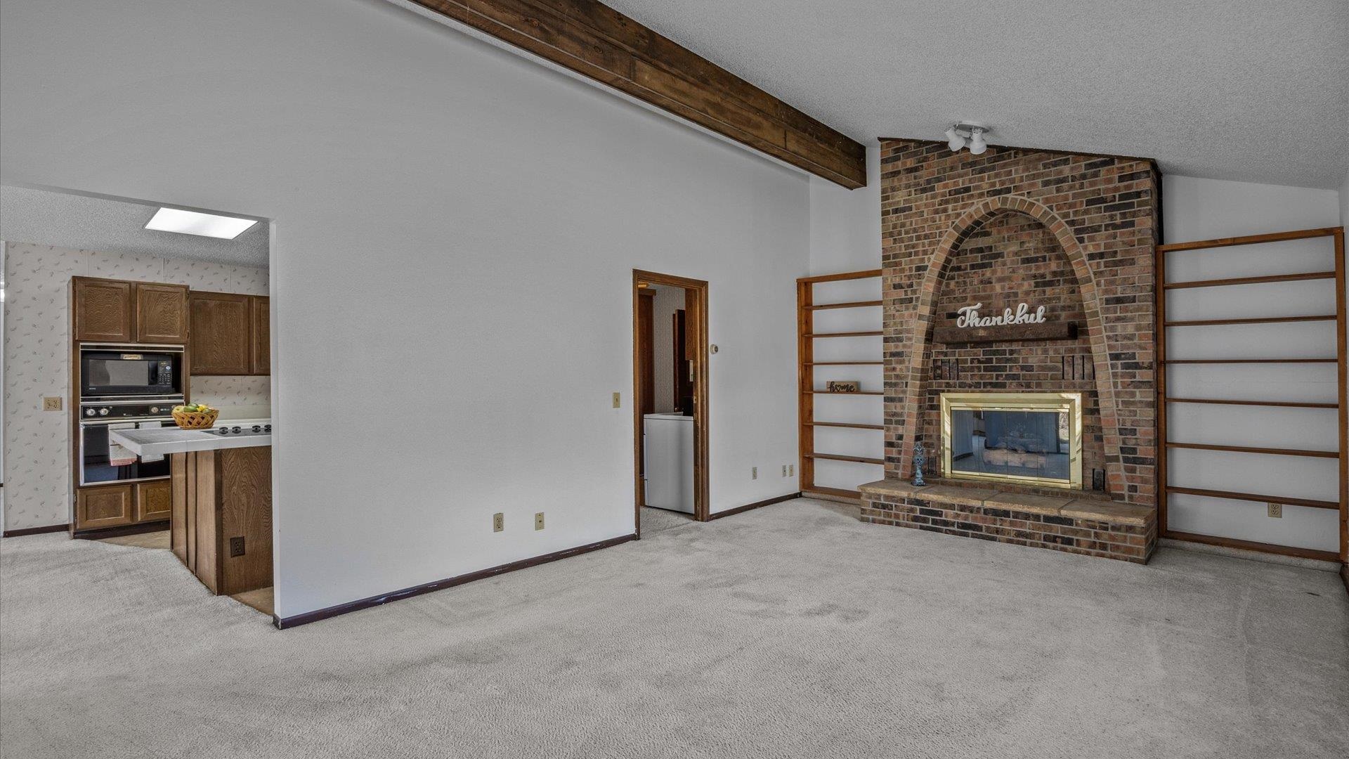 4010 Applewood Street Property Photo 11
