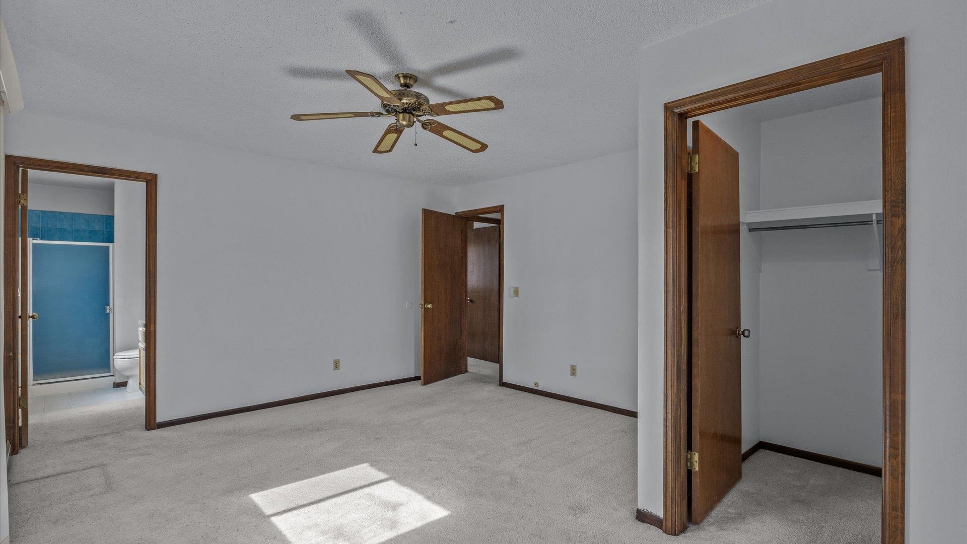 4010 Applewood Street Property Photo 13