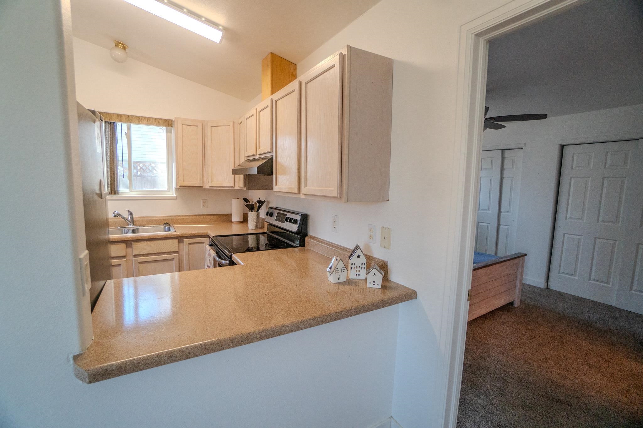 1148 Powell Street Property Photo 16
