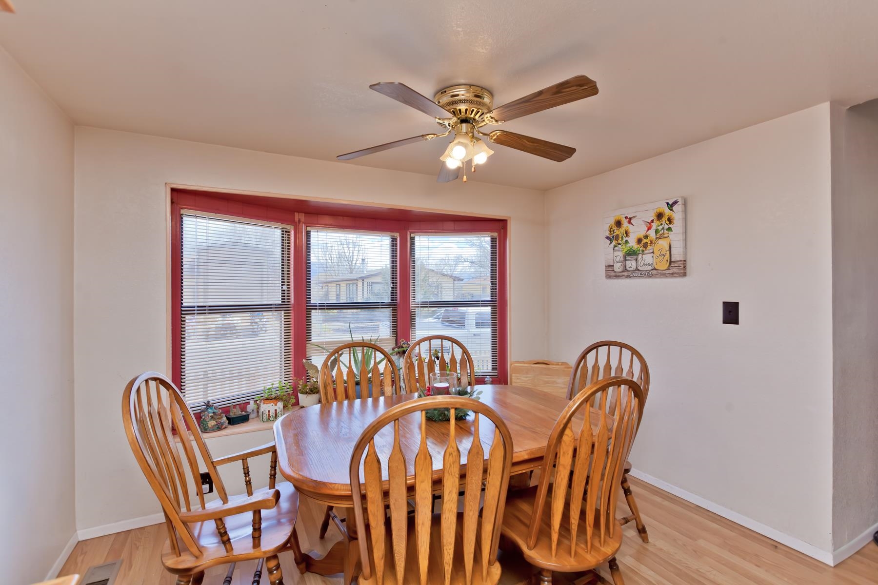 416 Meadowvale Way Property Photo 9