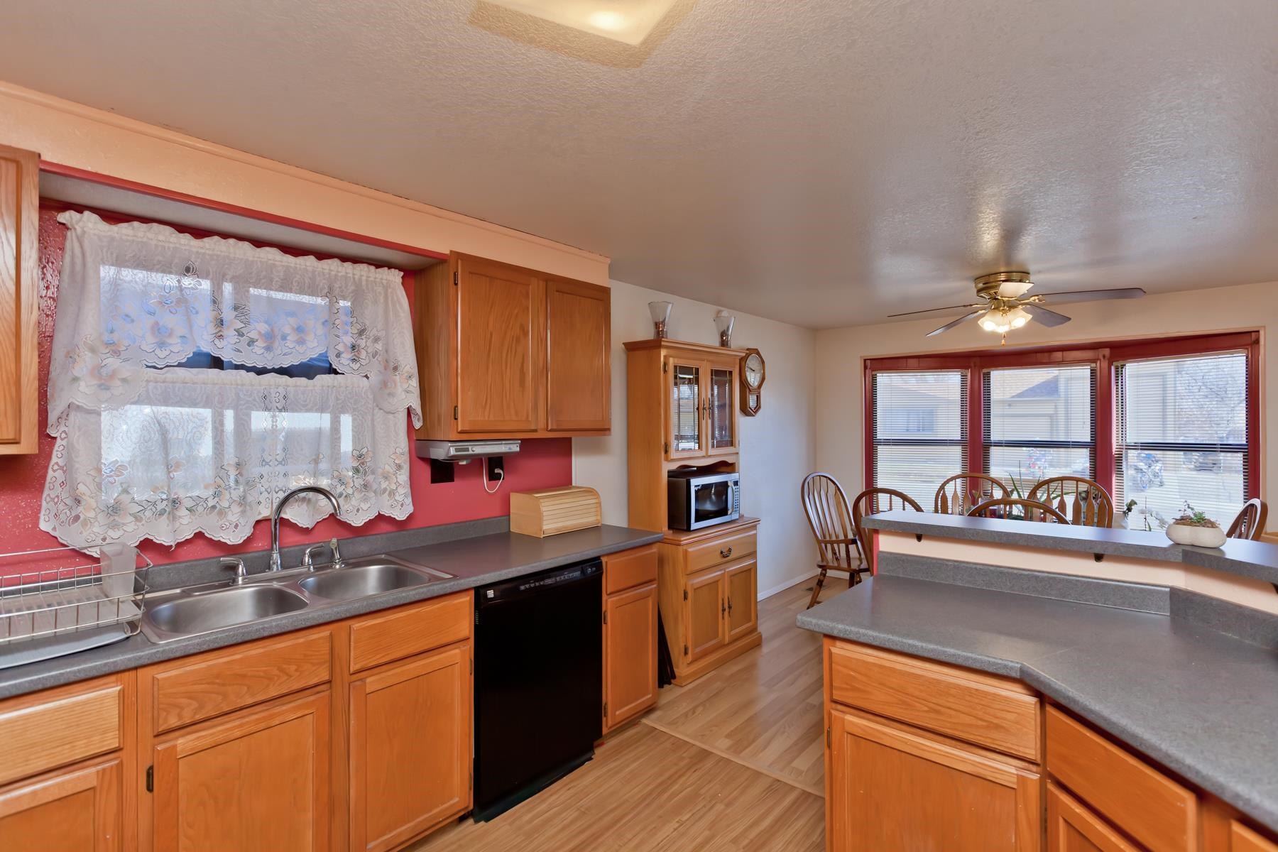 416 Meadowvale Way Property Photo 12