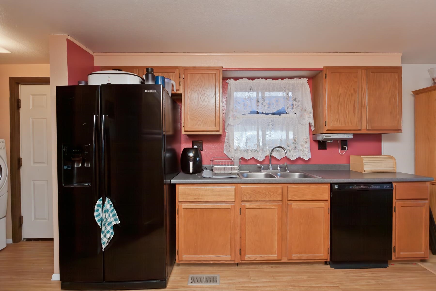 416 Meadowvale Way Property Photo 16