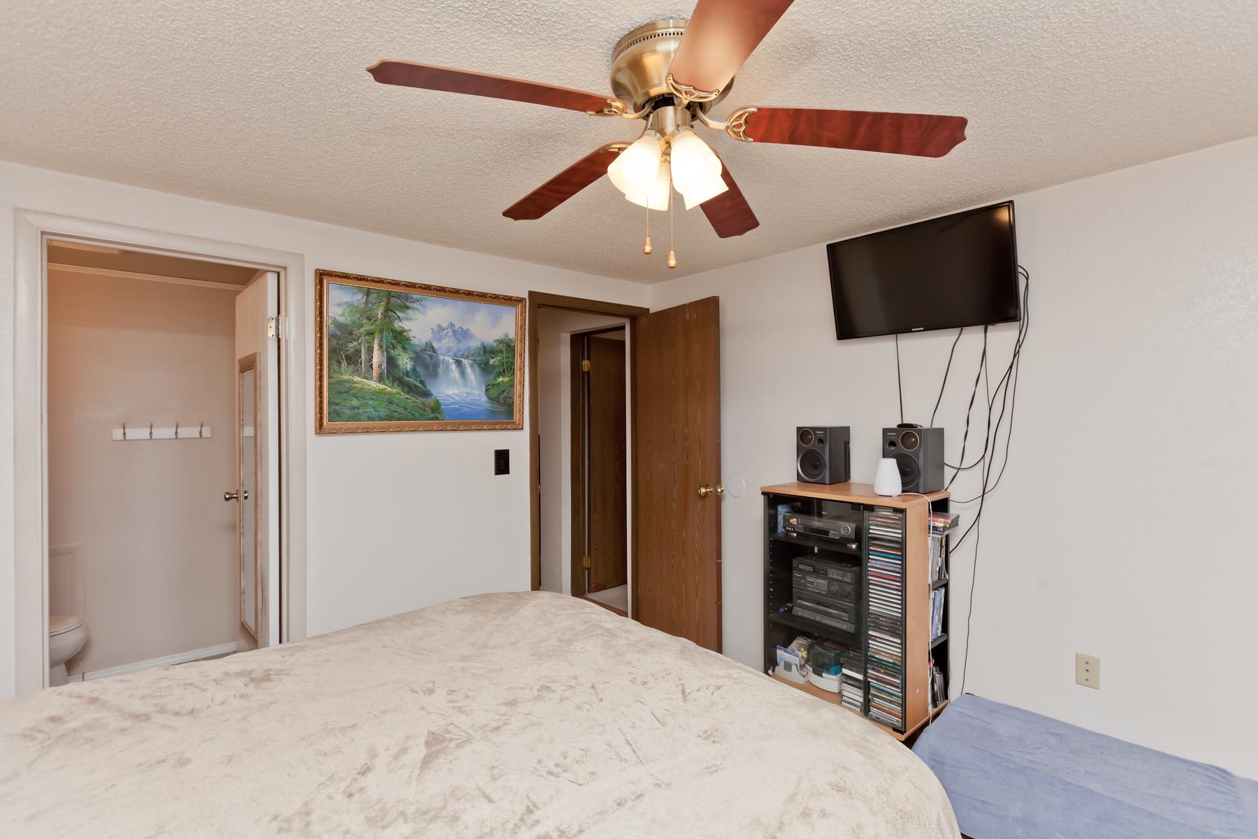 416 Meadowvale Way Property Photo 21