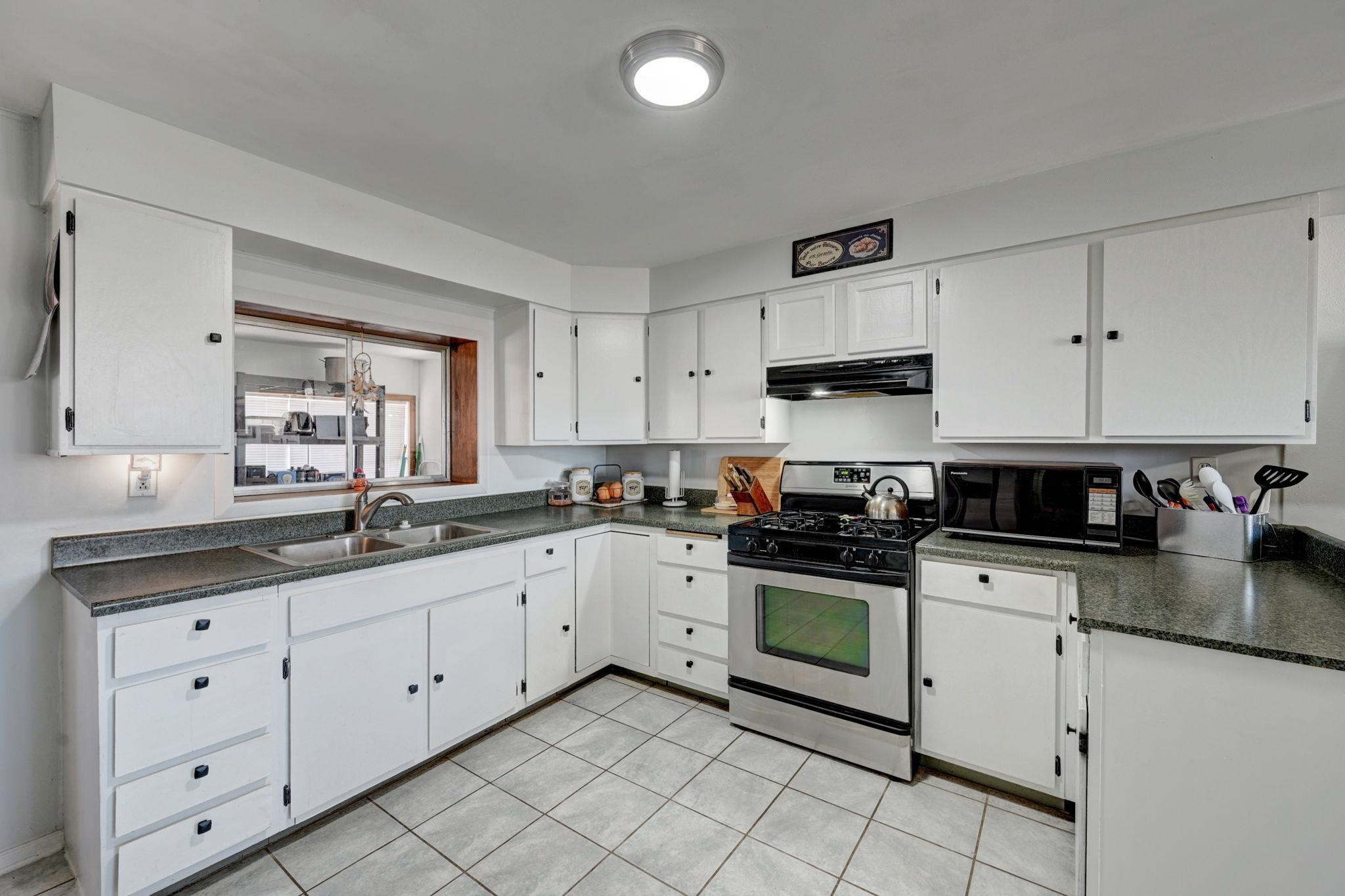 660 33 Road Property Photo 10