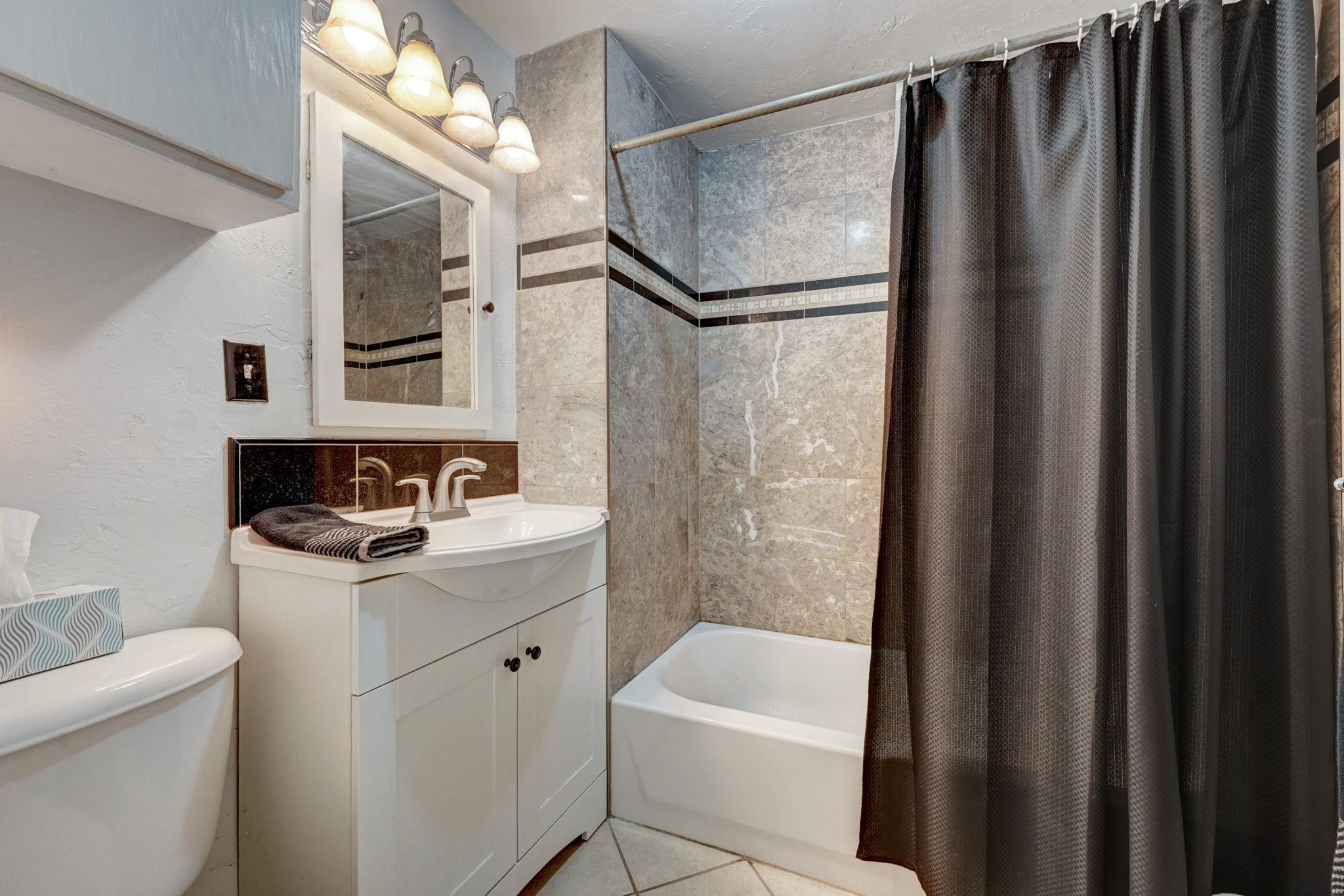 660 33 Road Property Photo 14