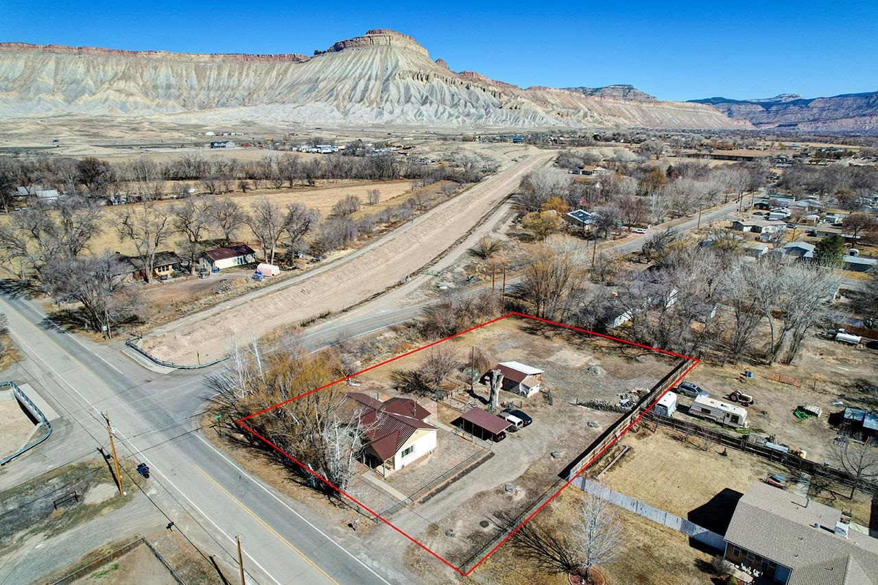 660 33 Road Property Photo 32