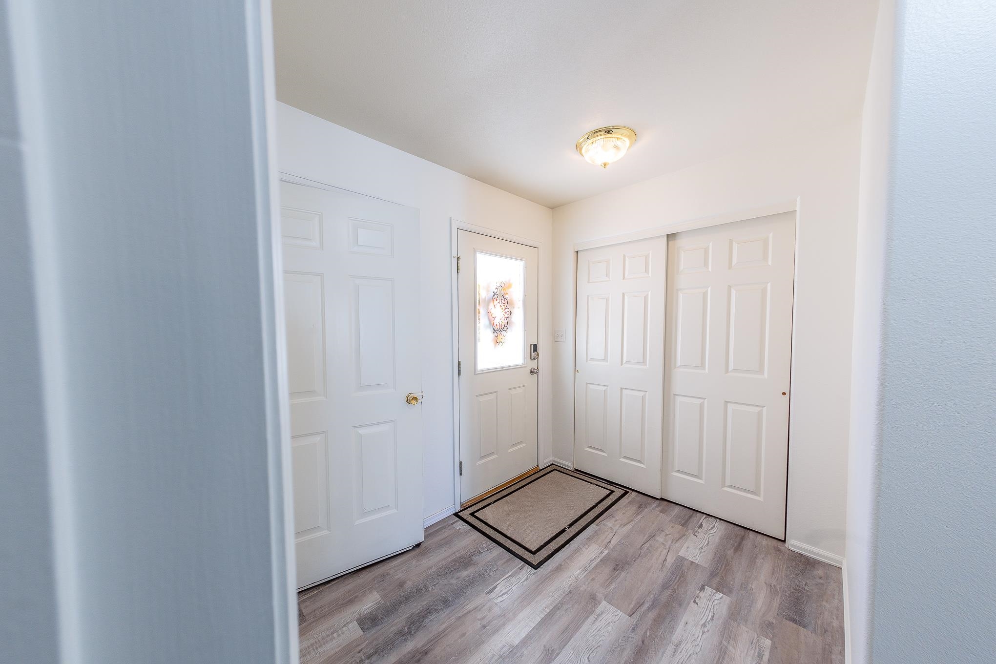 1735 Christopher Court Property Photo 4