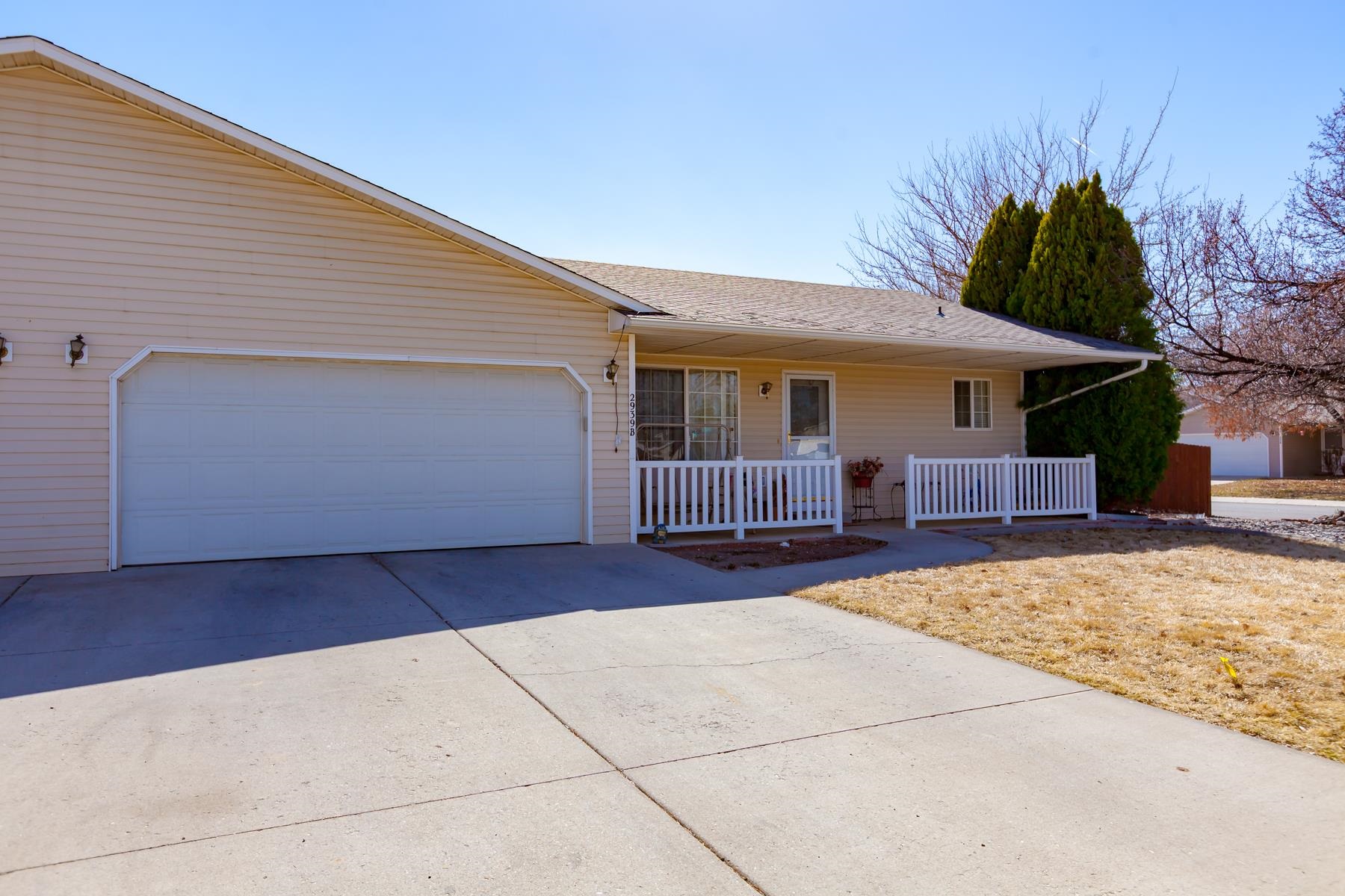 2939 N Palace Circle Property Photo
