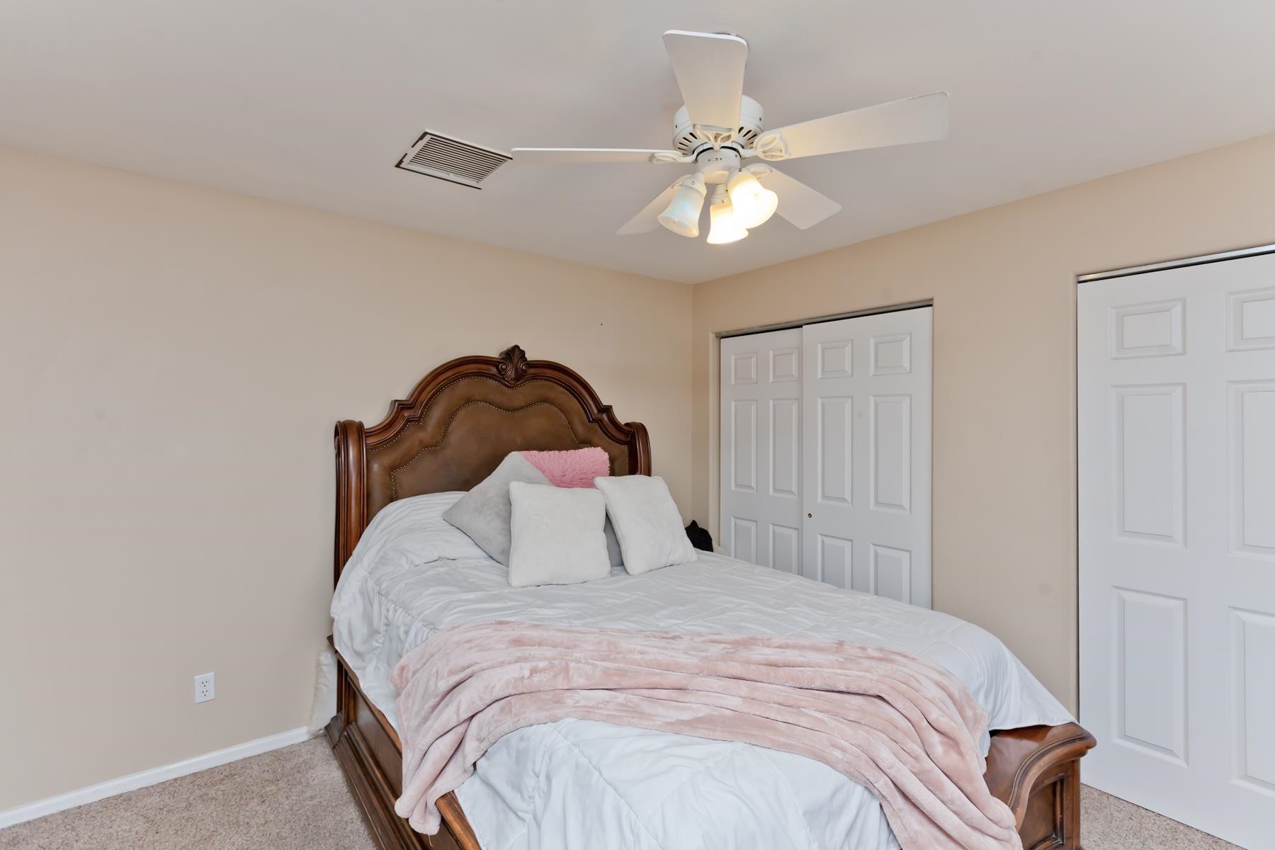 2939 N Palace Circle Property Photo 14