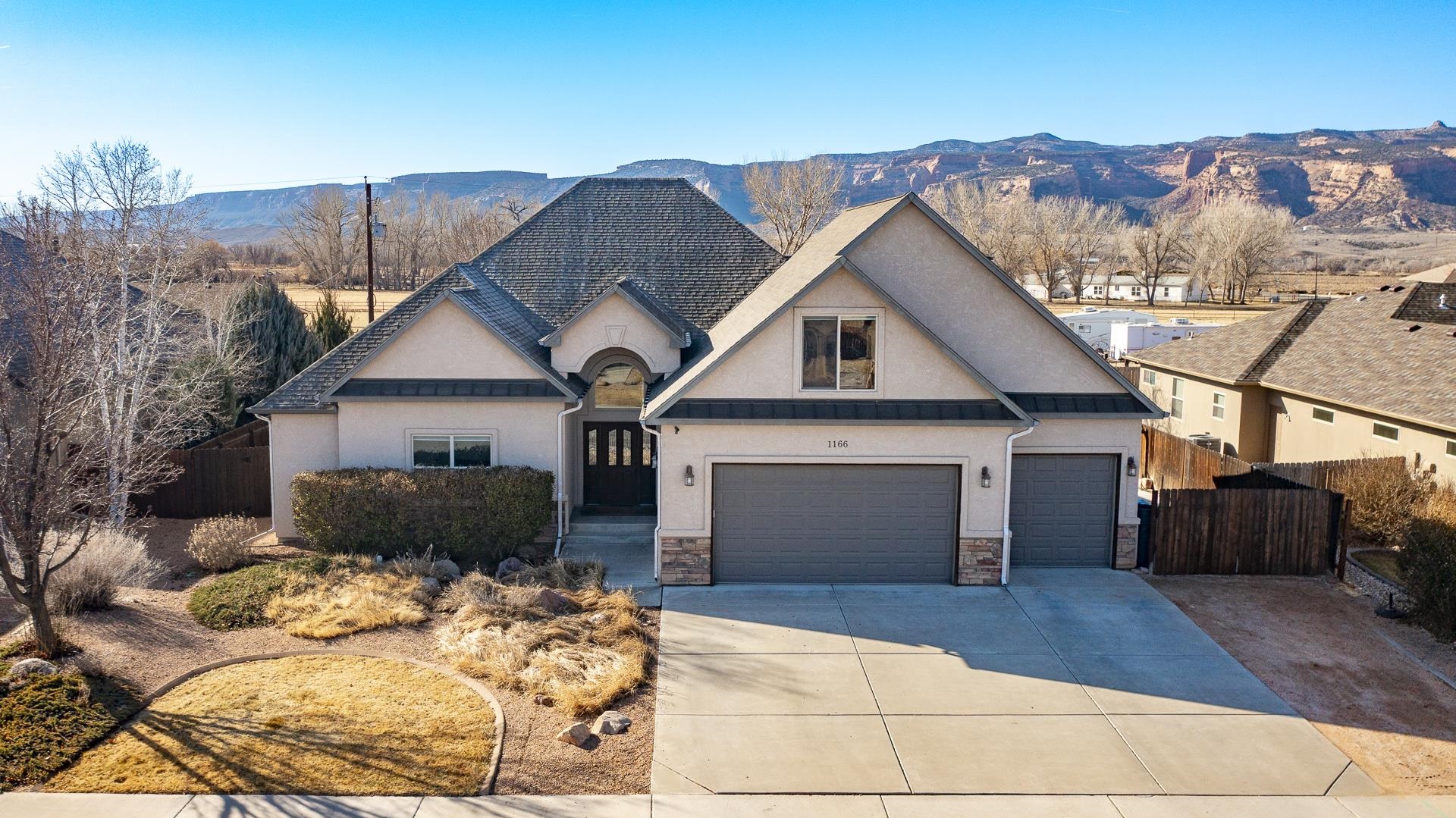 1166 River Rock Court Property Photo 2
