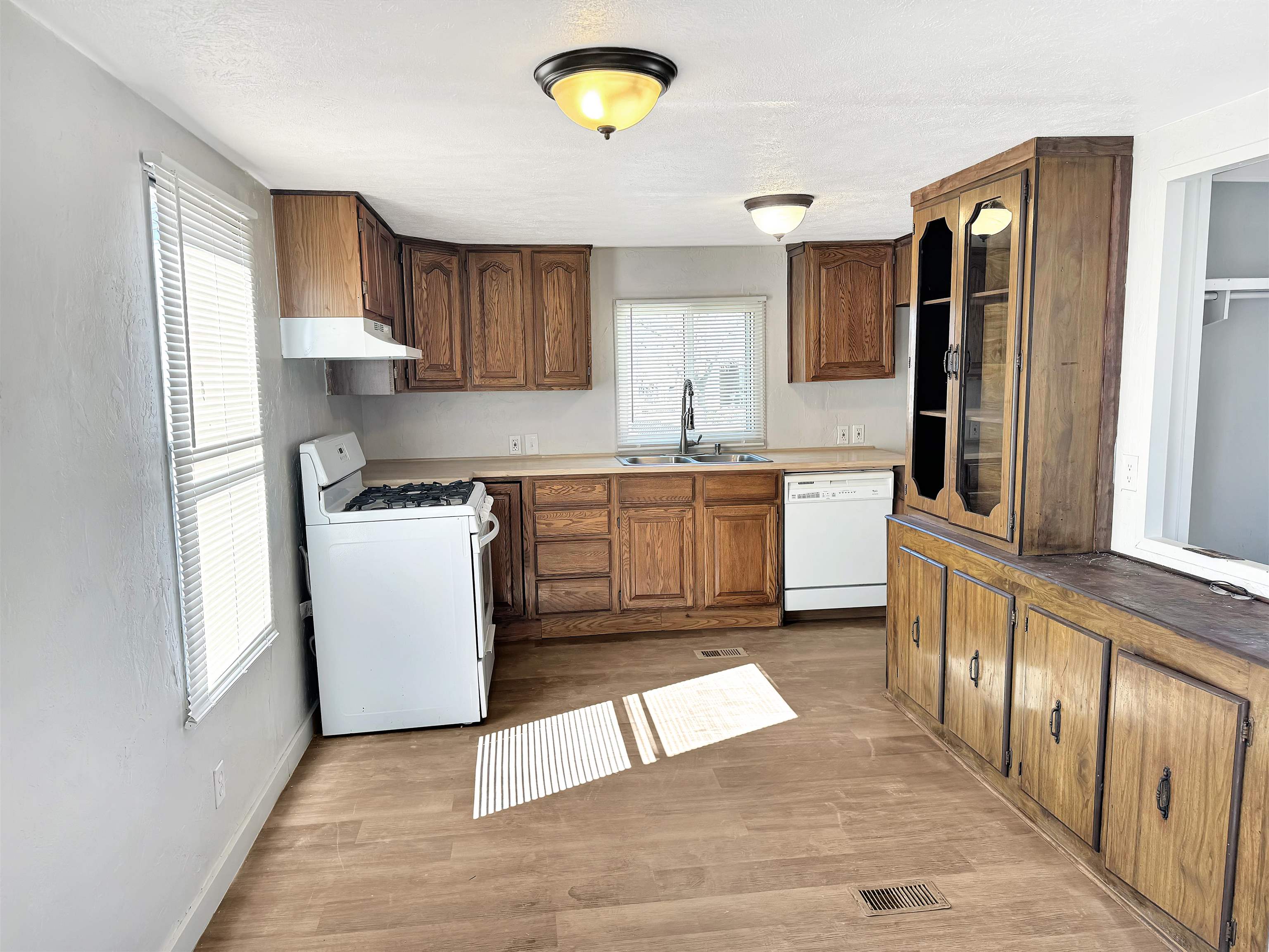 424 32 Road Property Photo 3