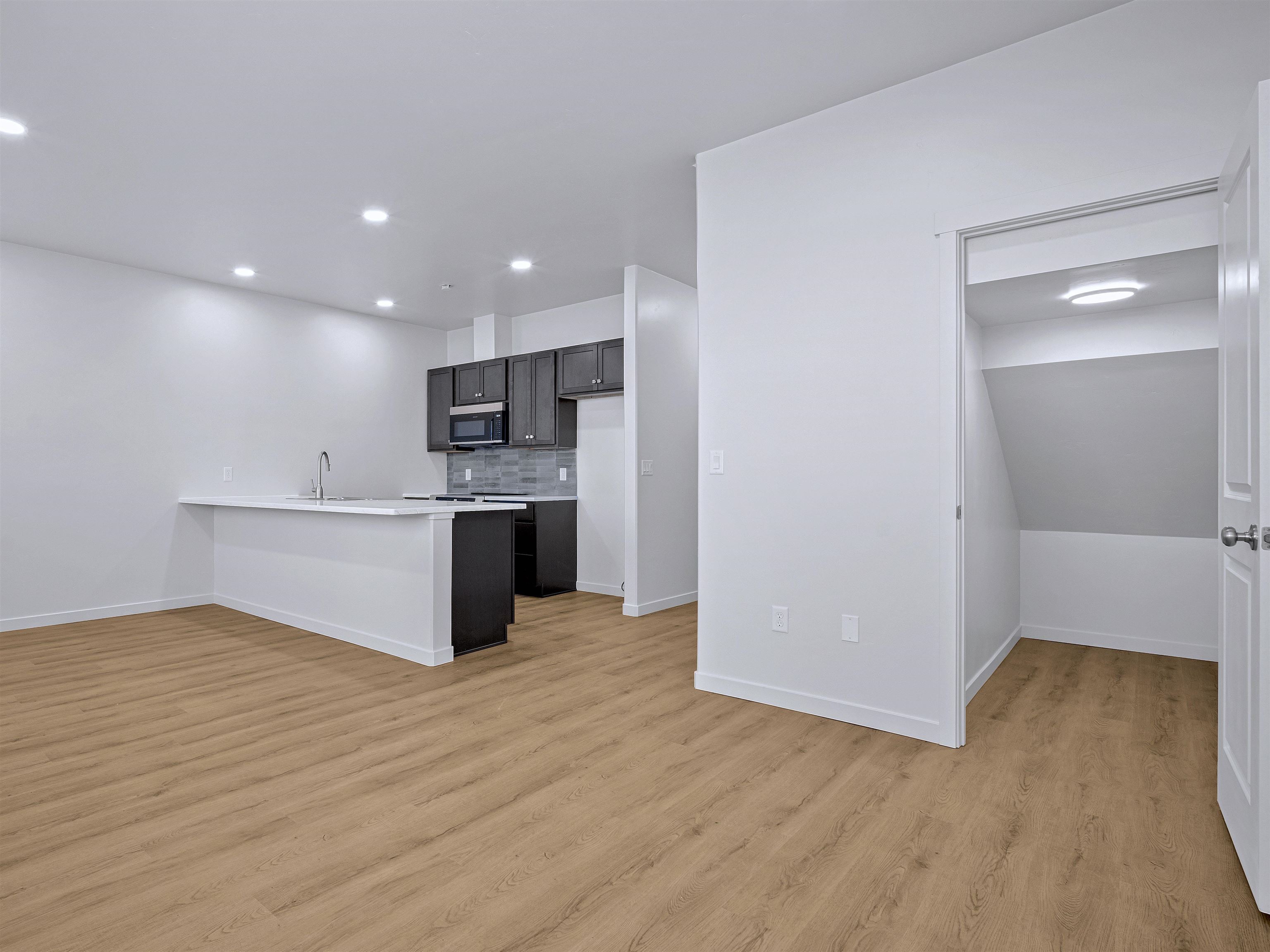 2772 Caspian Way Property Photo 30