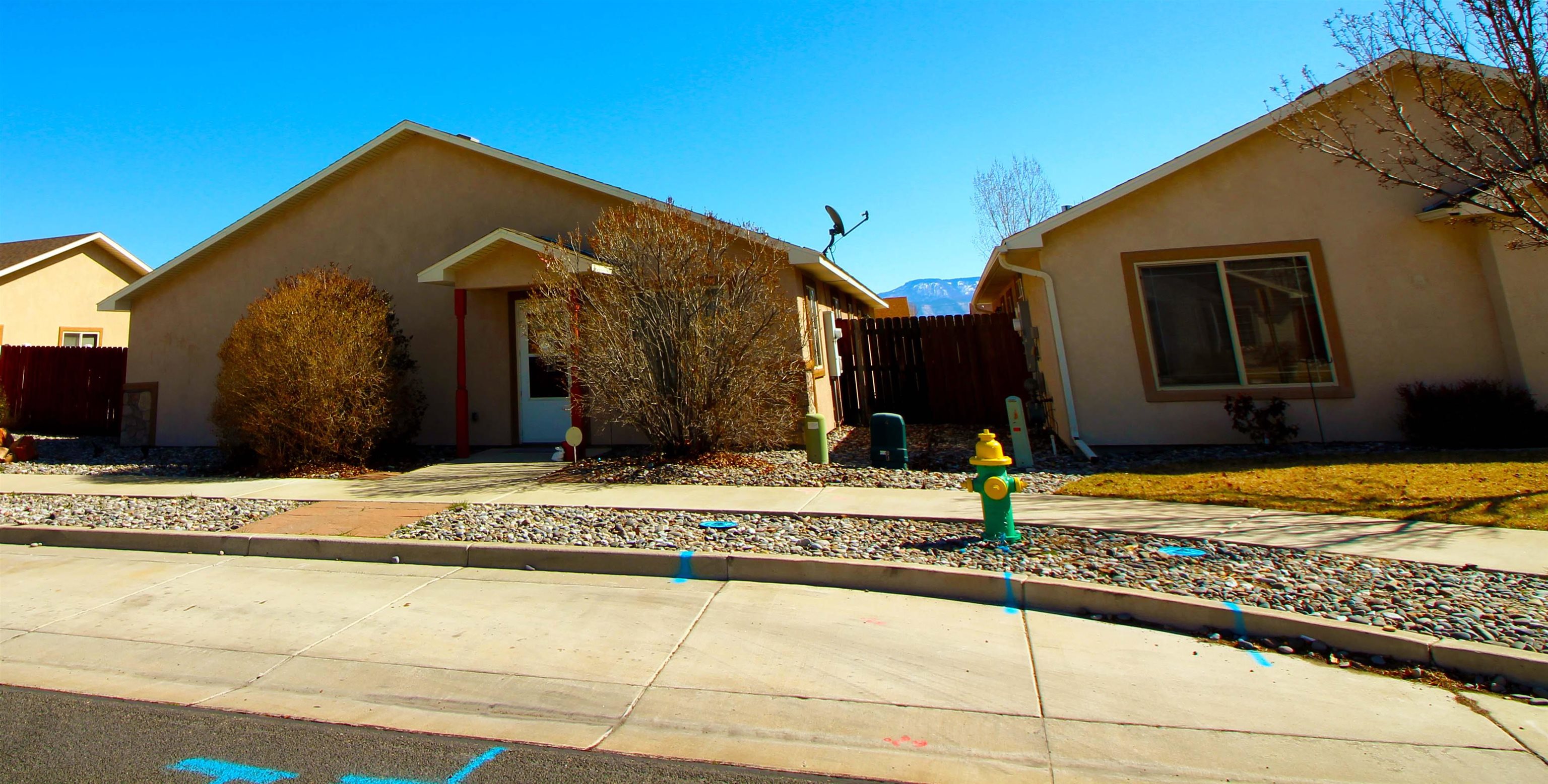 556 Acacia Avenue Property Photo 2