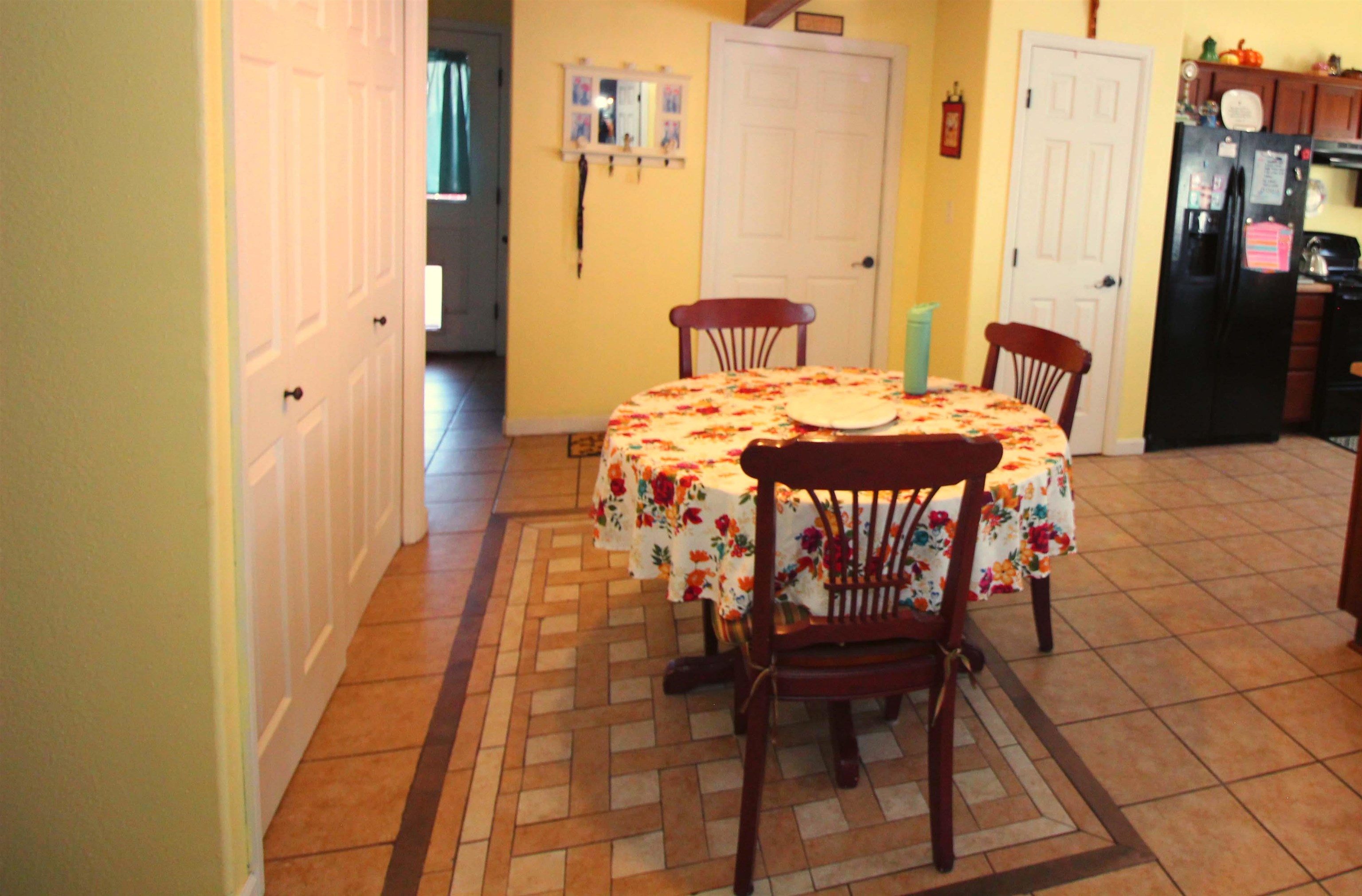 556 Acacia Avenue Property Photo 7