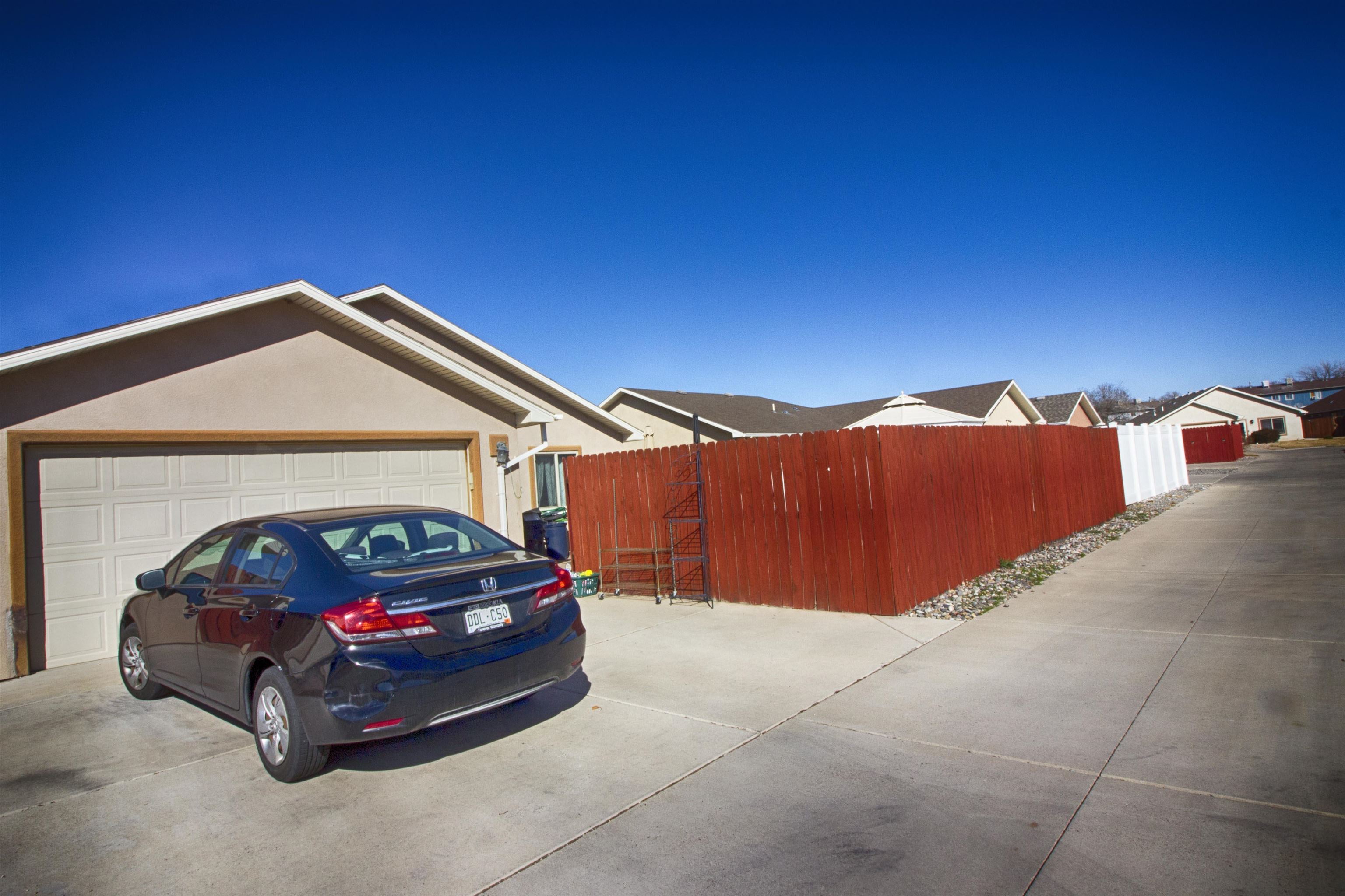 556 Acacia Avenue Property Photo 11