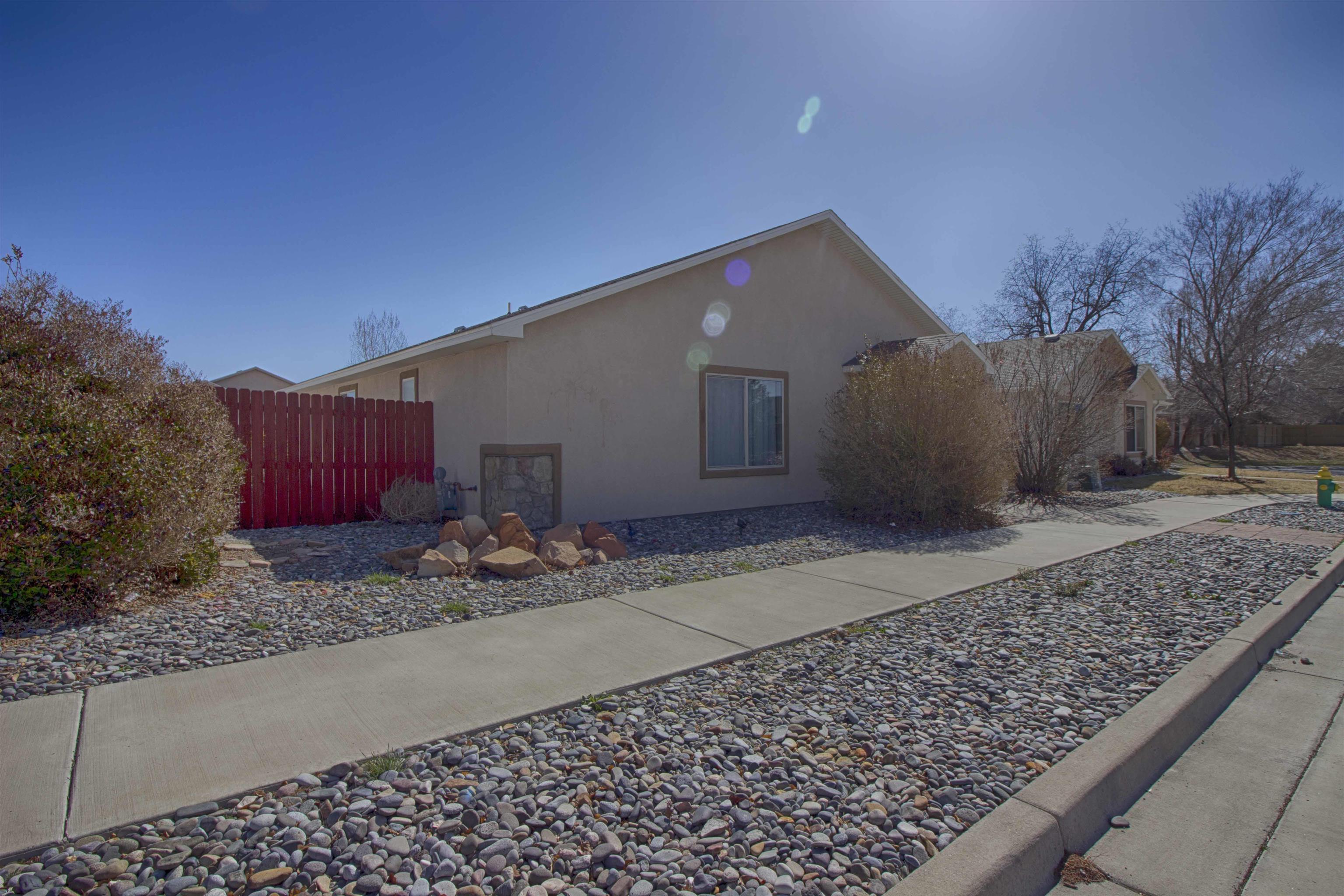 556 Acacia Avenue Property Photo 12