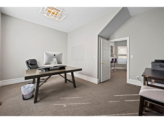 951 Main Street Property Photo 14