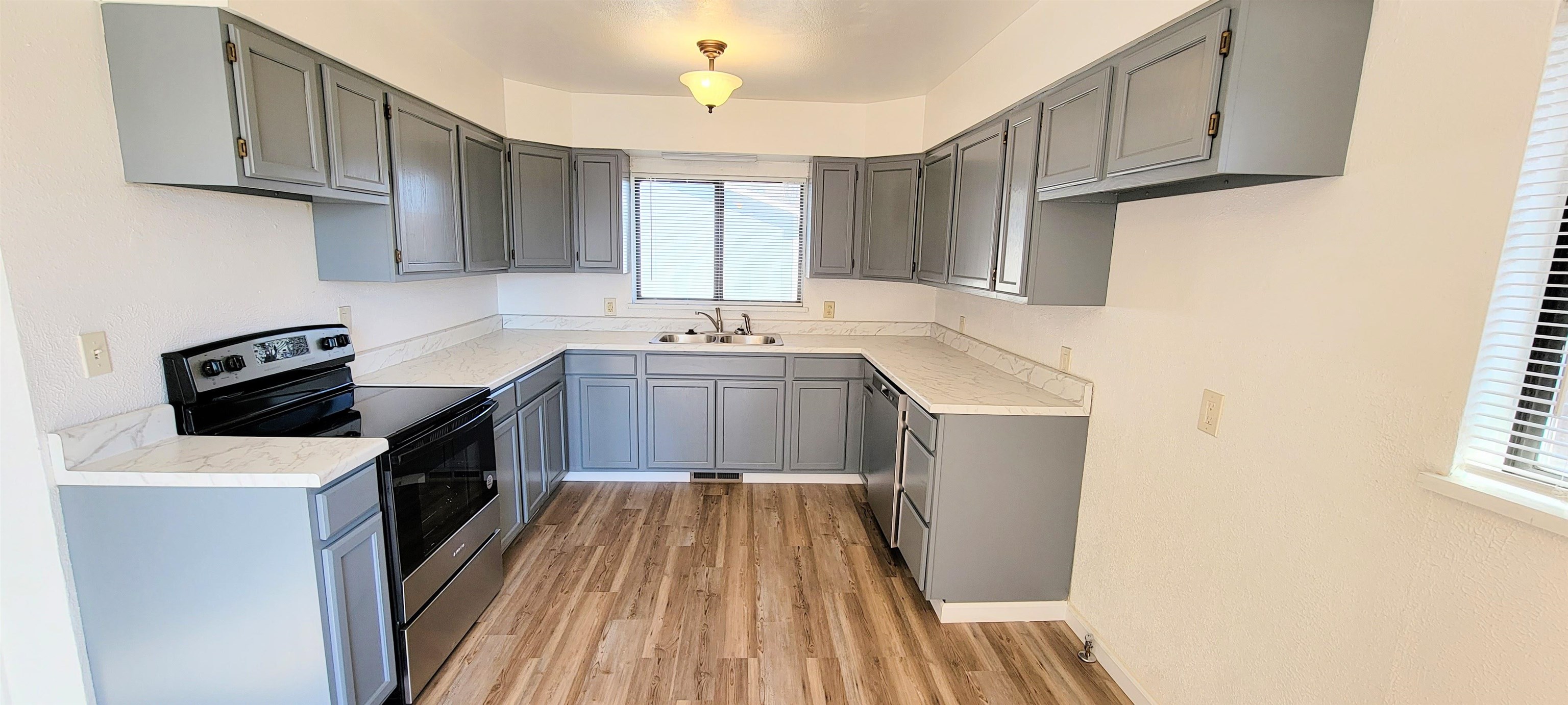 314 3rd Street Property Photo 5