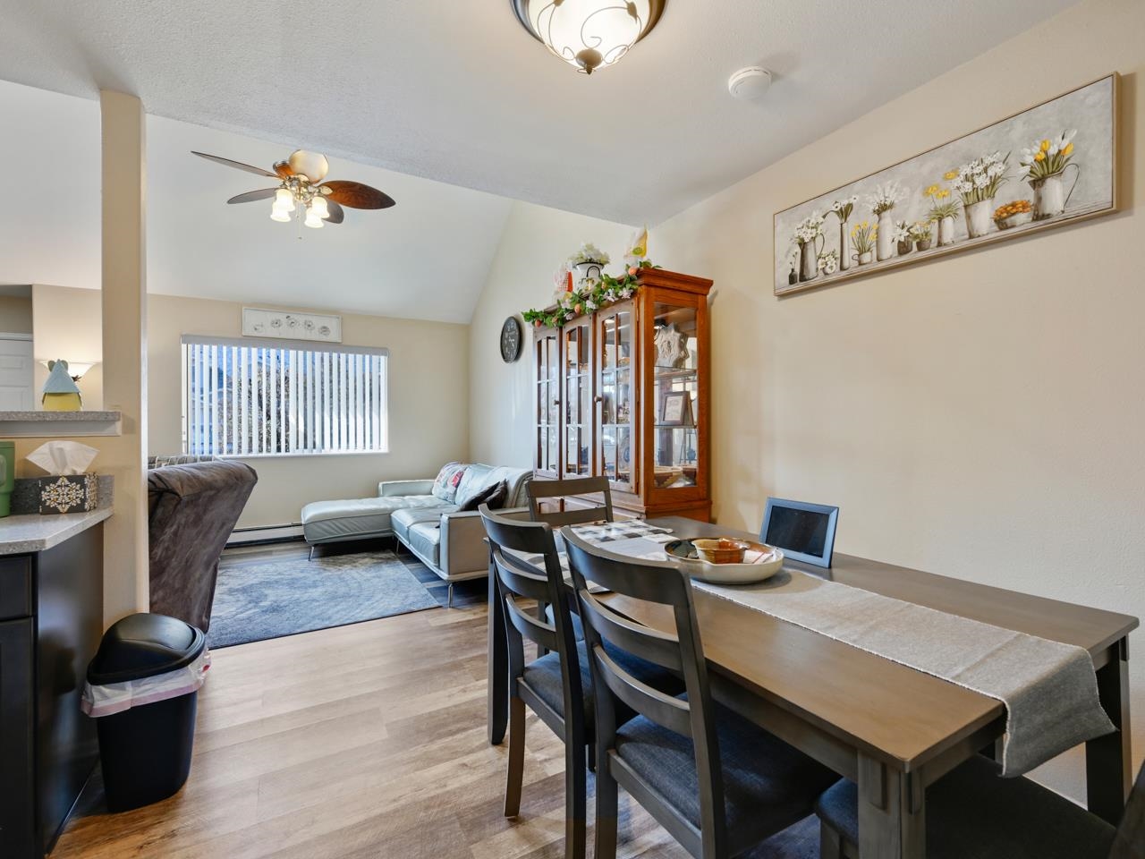 384 Sunnyside Circle Property Photo 8