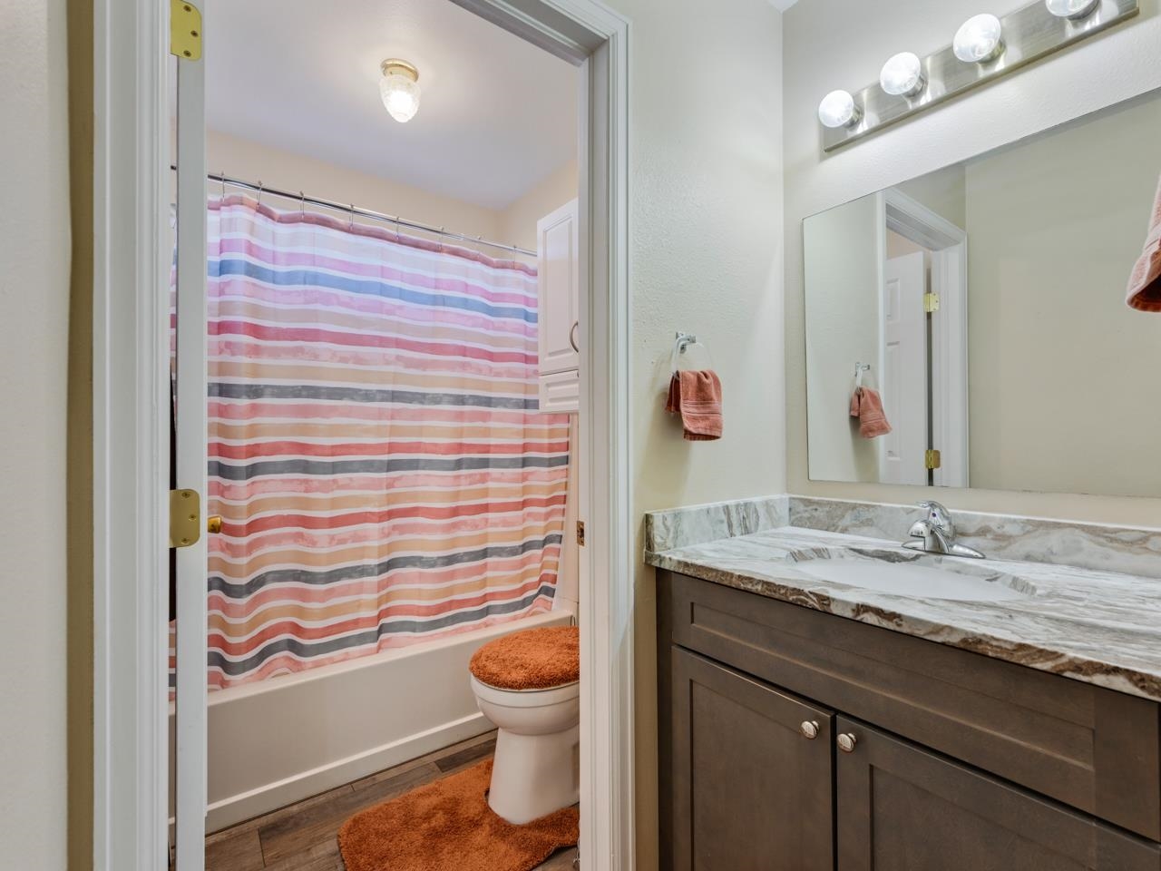 384 Sunnyside Circle Property Photo 14