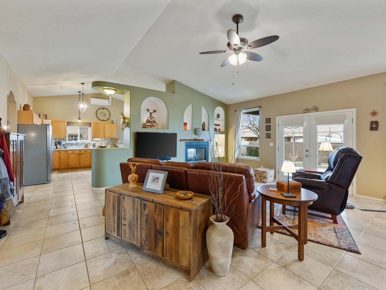 671 Silverplume Drive Property Photo 2