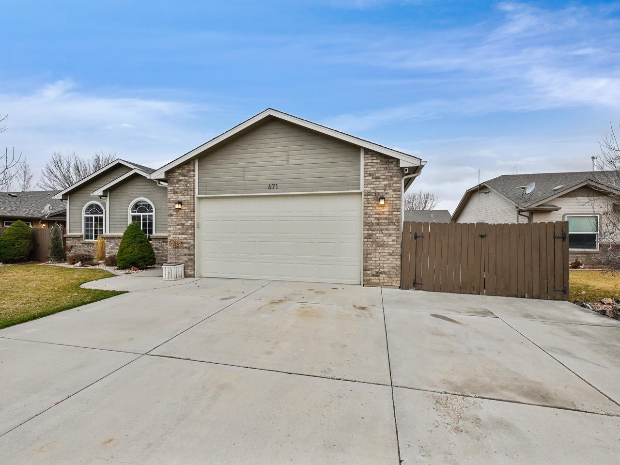 671 Silverplume Drive Property Photo 31