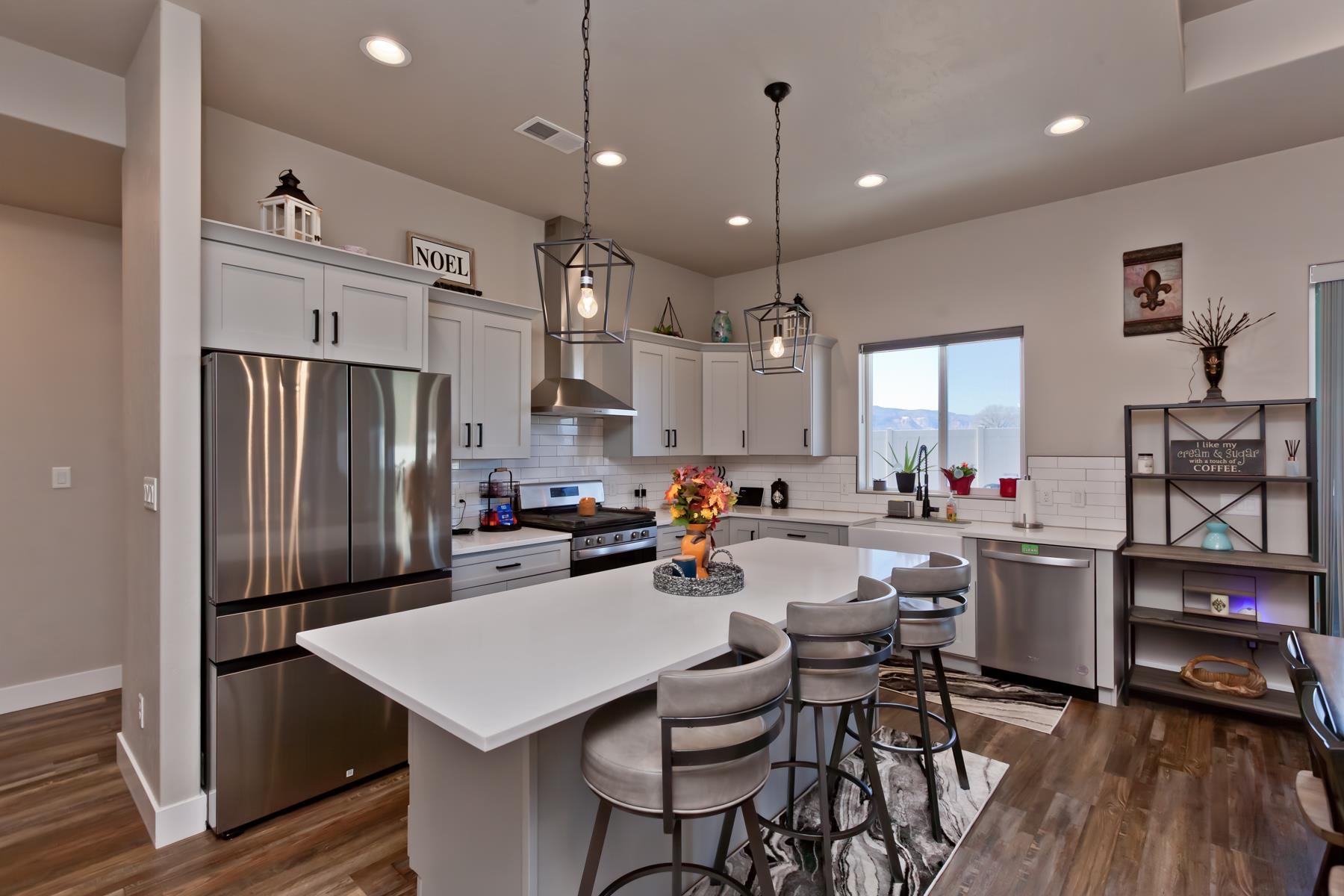 777 Snaffle Bit Street Property Photo 8
