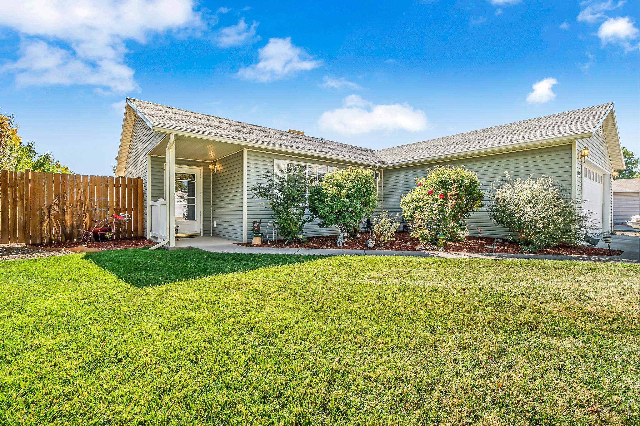 1290 Sagittarius Street Property Photo 2