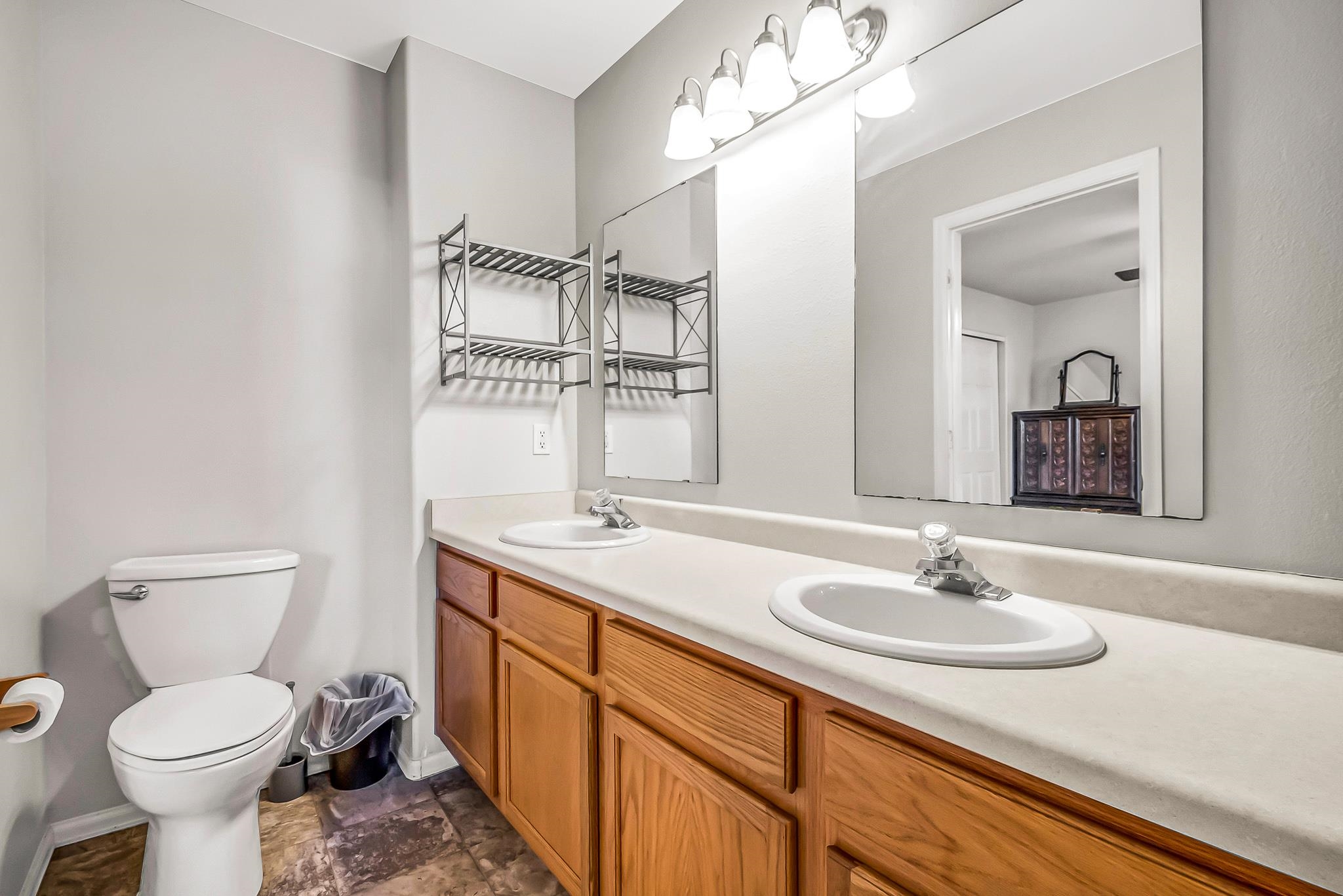 1290 Sagittarius Street Property Photo 18